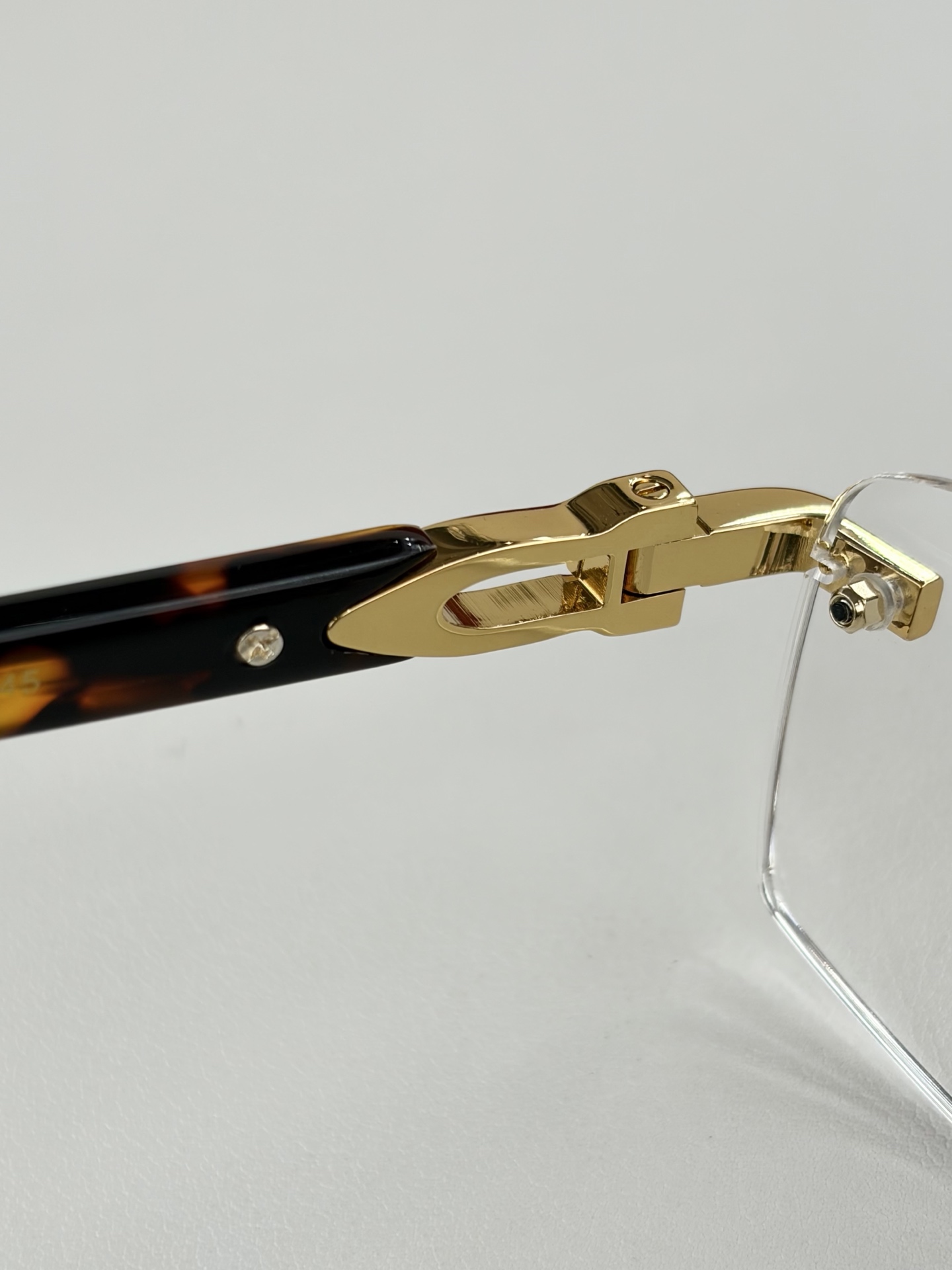 Cartie*MOD：CT0607OJSize：53口18-145