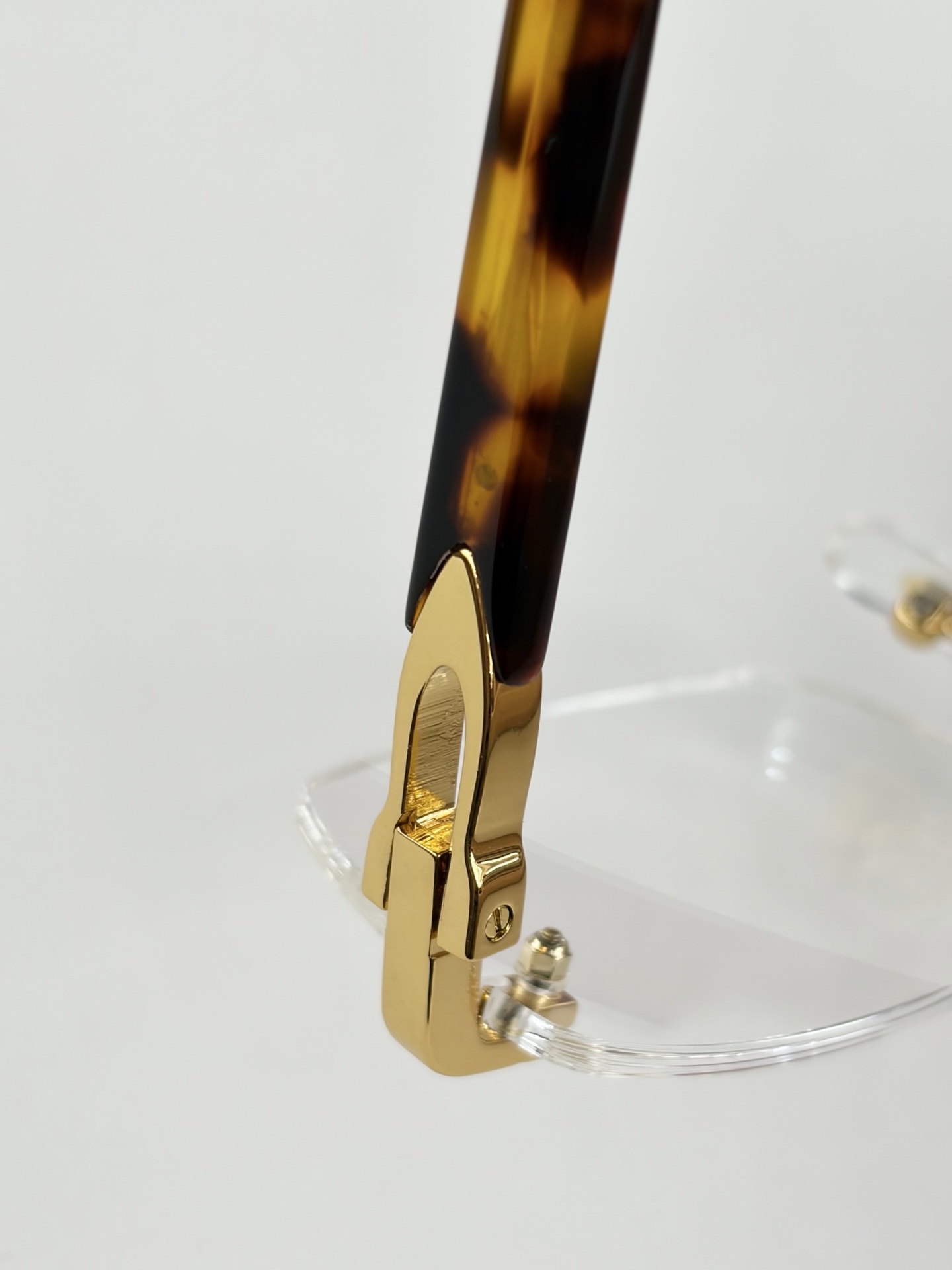 Cartie*MOD：CT0607OJSize：53口18-145