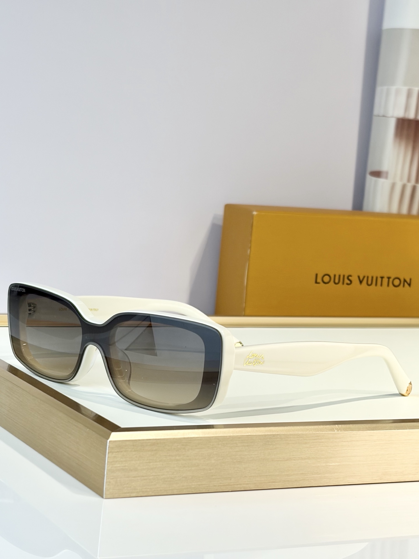 LOUIS VUITTOMODEL：Z3165USIZE：144口0-145