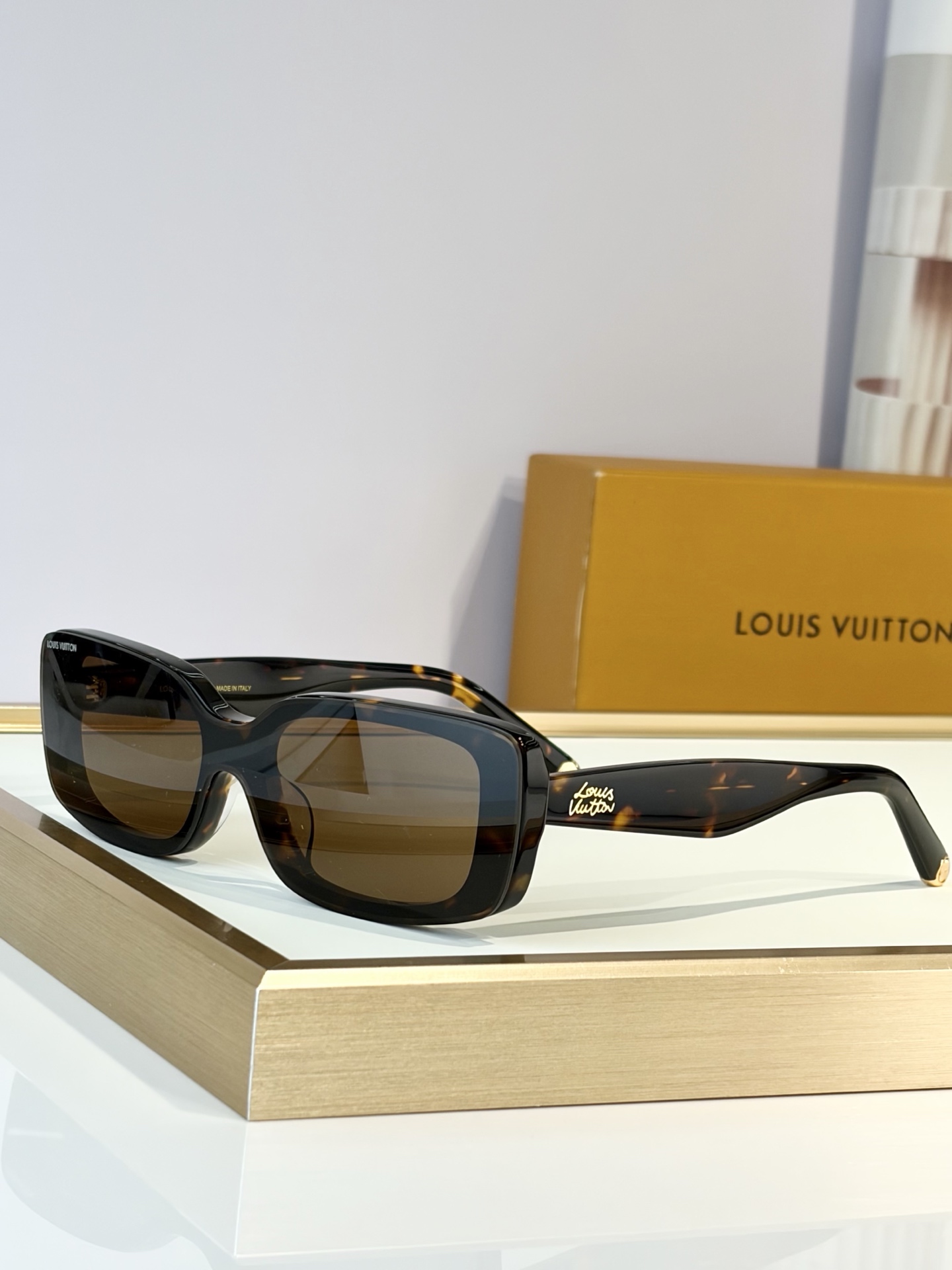 LOUIS VUITTOMODEL：Z3165USIZE：144口0-145