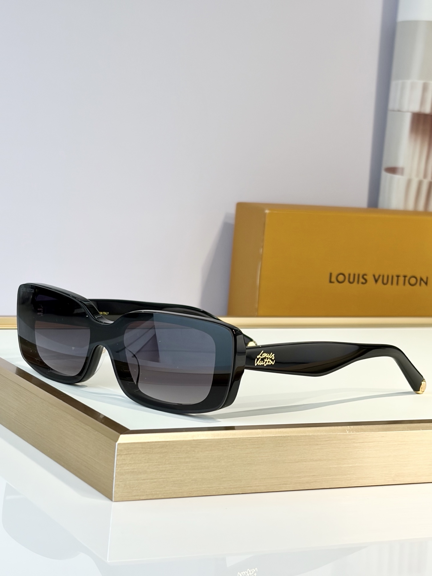 LOUIS VUITTOMODEL：Z3165USIZE：144口0-145
