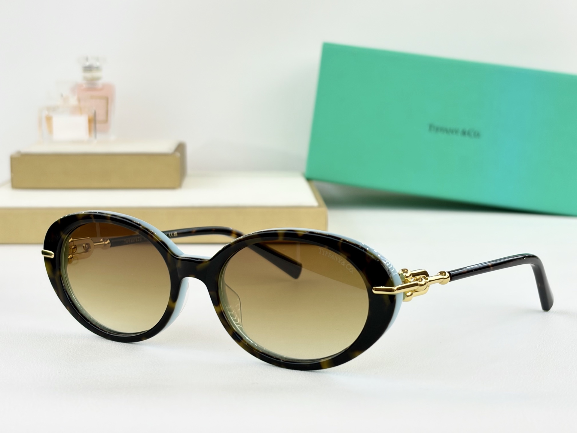 TIFFANY&Co.MODEL：TF5036SIZE：54-18口145