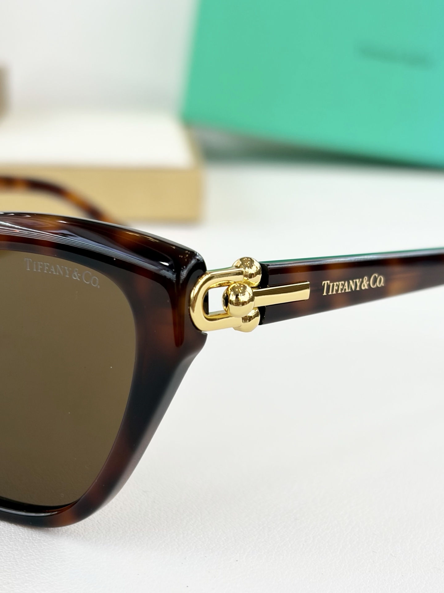 TIFFANY&Co.MODEL：TF5035SIZE：55-18口143