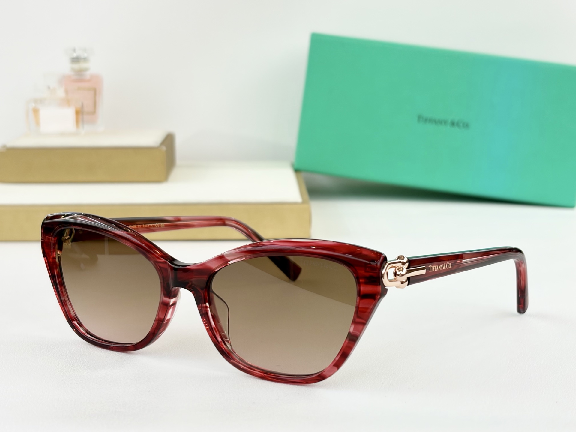 TIFFANY&Co.MODEL：TF5035SIZE：55-18口143