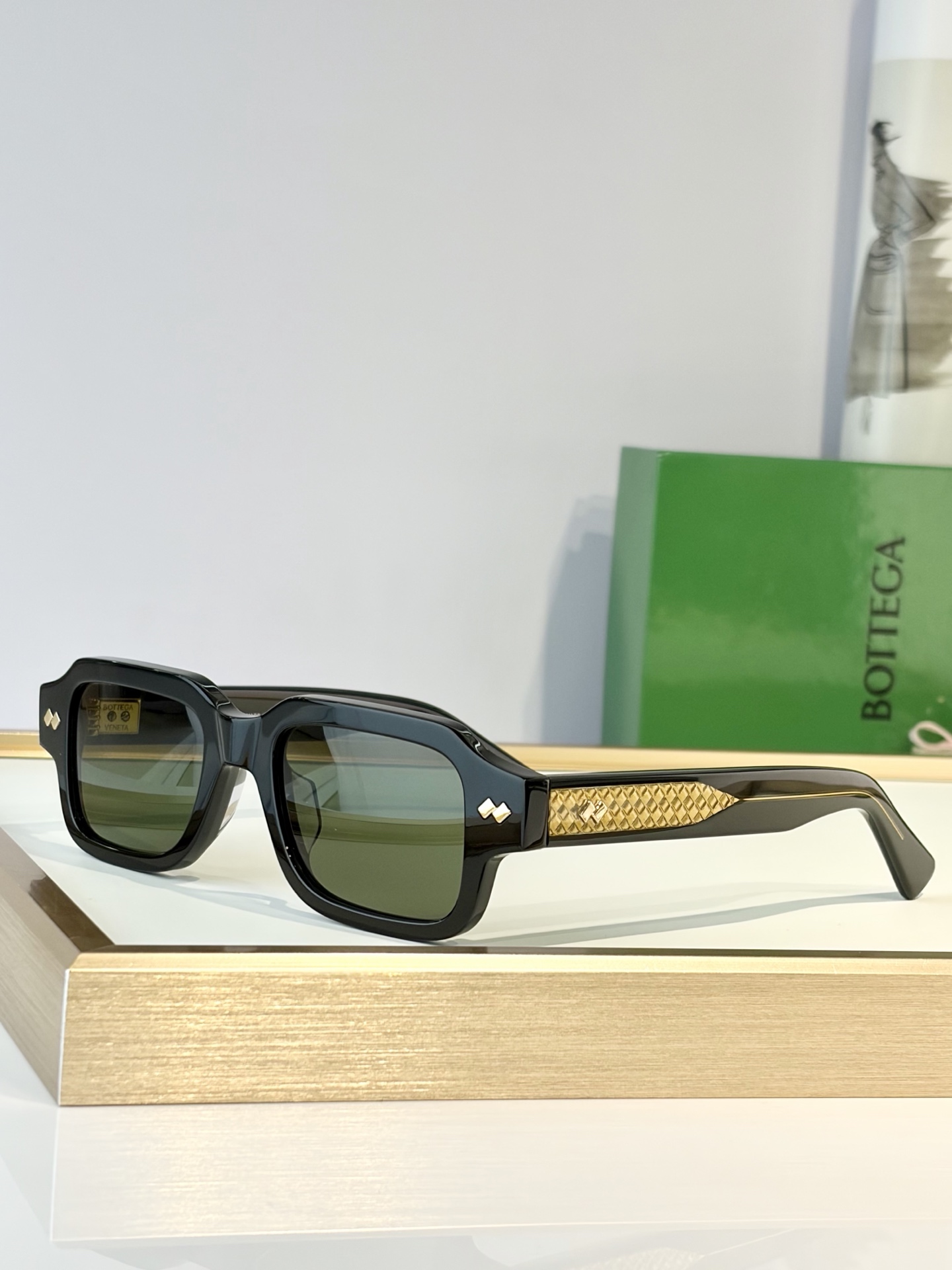 BOTTEGA VENET*MODEL：BV1442SSIZE：51口20-148