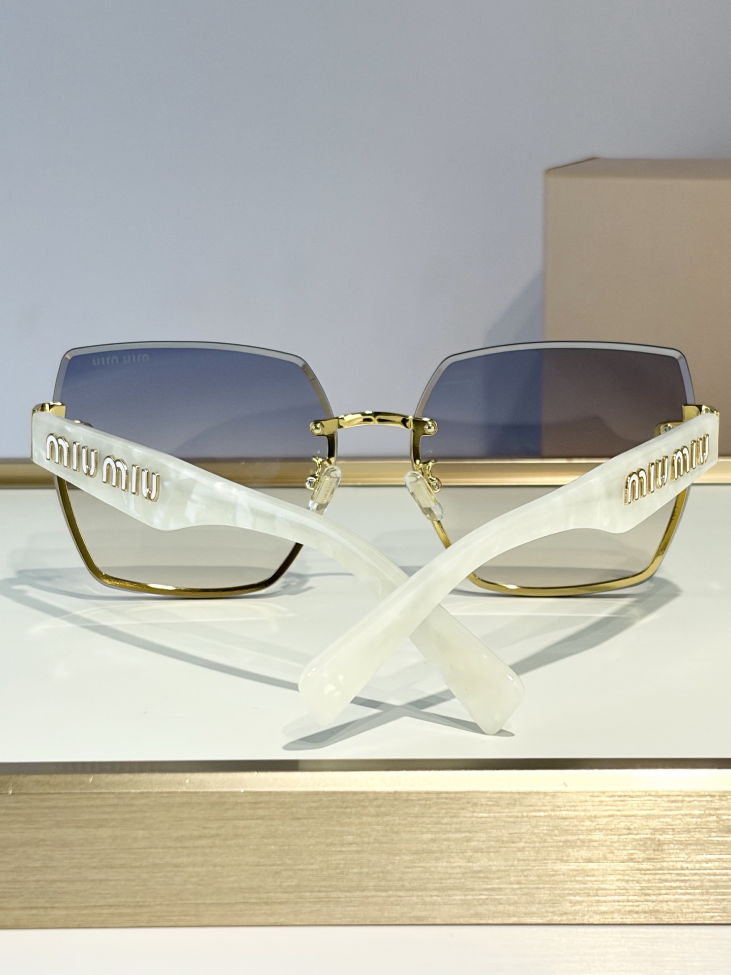 MIU MIUMOD：MU69ZSSize：62口16-145