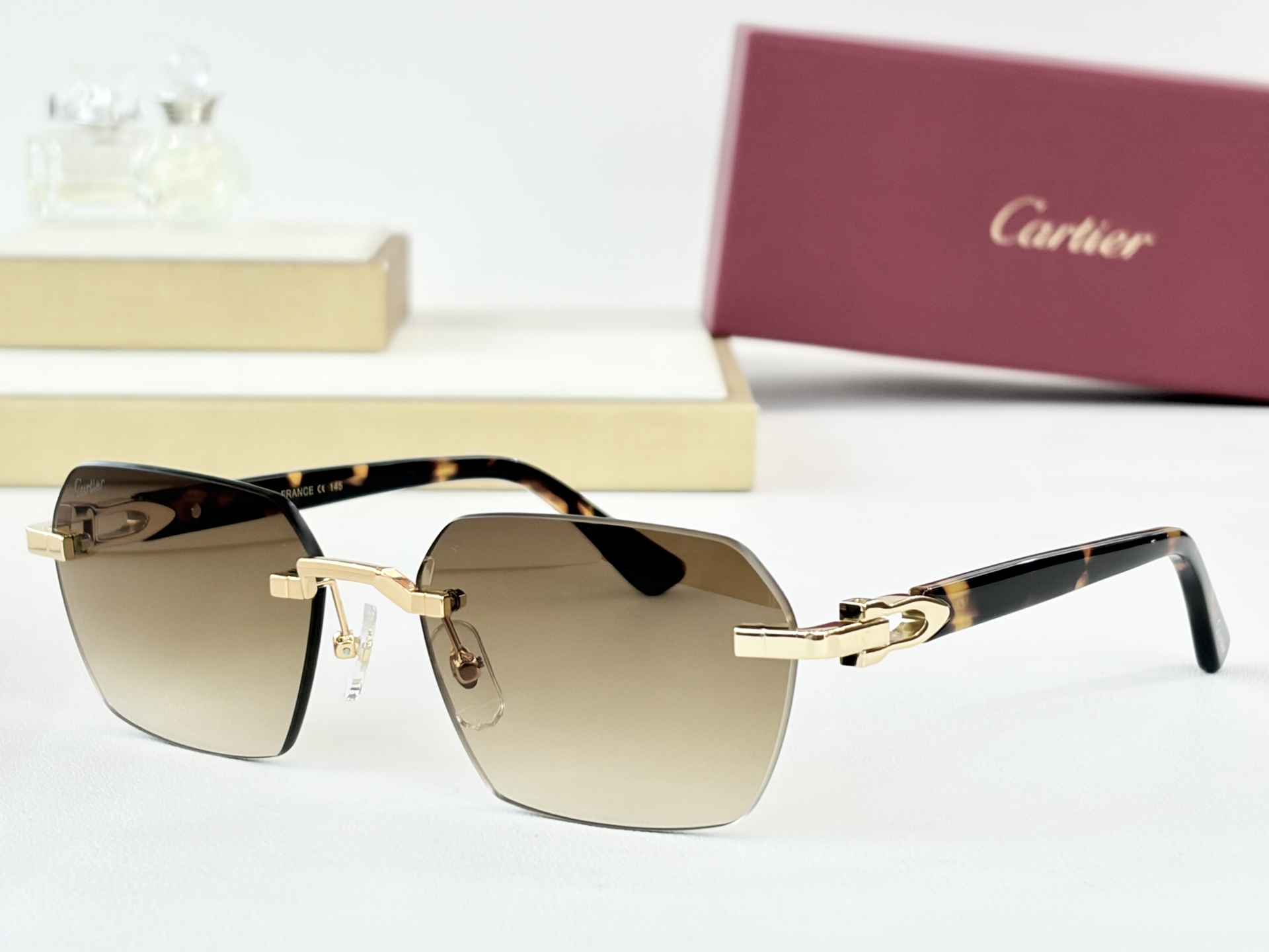 Cartie*MOD：CT0623OSize：54口18-145