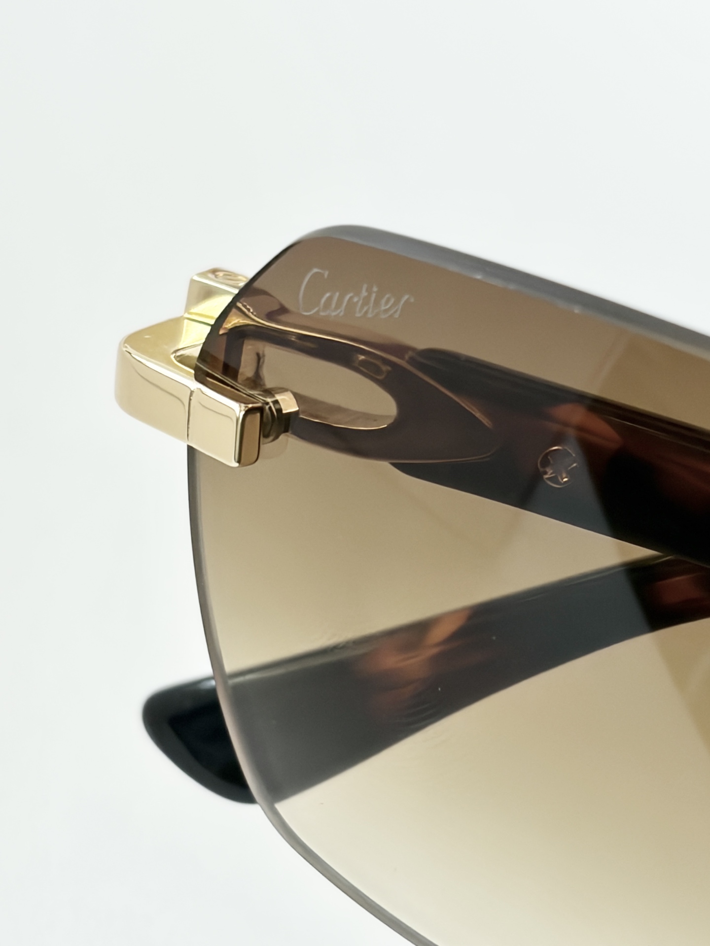 Cartie*MOD：CT0623OSize：54口18-145