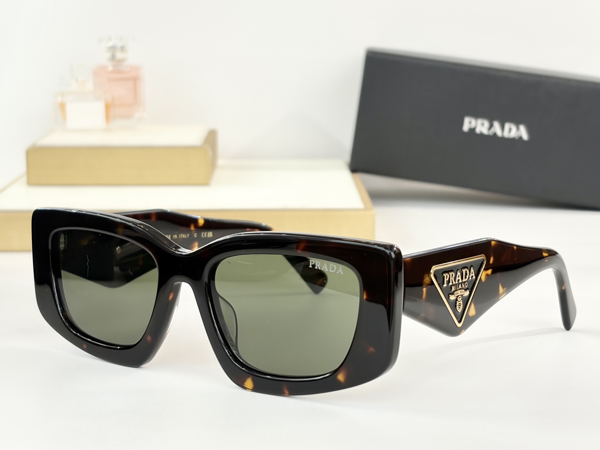 PRADAMODEL：PR 2200SSIZE：54口20-145
