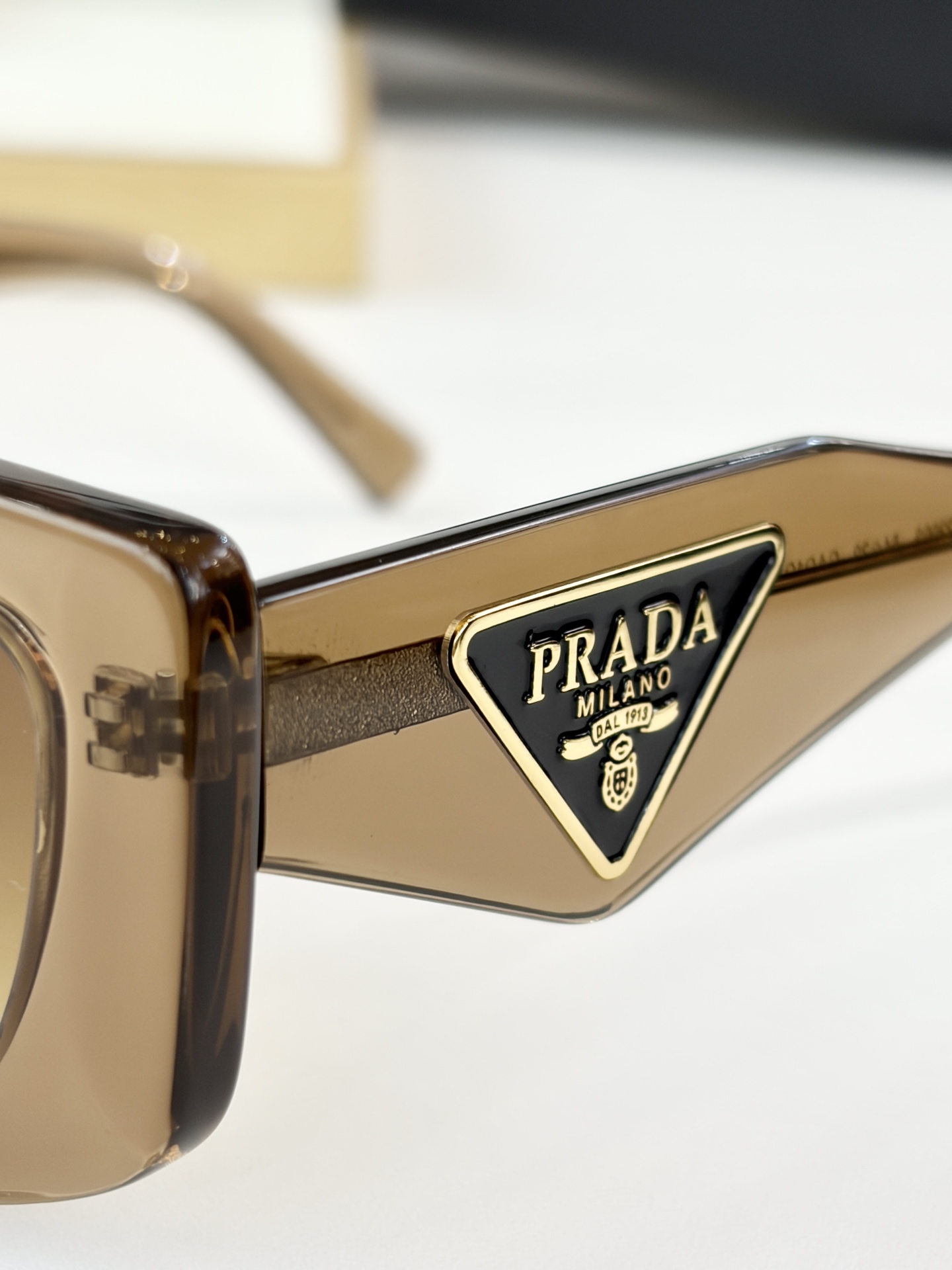 PRADAMODEL：PR 2200SSIZE：54口20-145