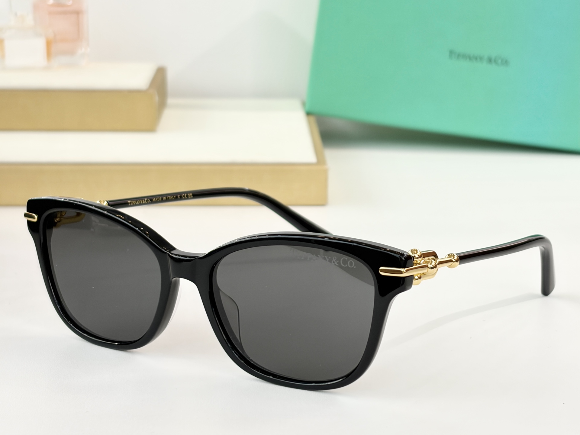 TIFFANY&Co.MODEL：TF5037SIZE：54口17-145