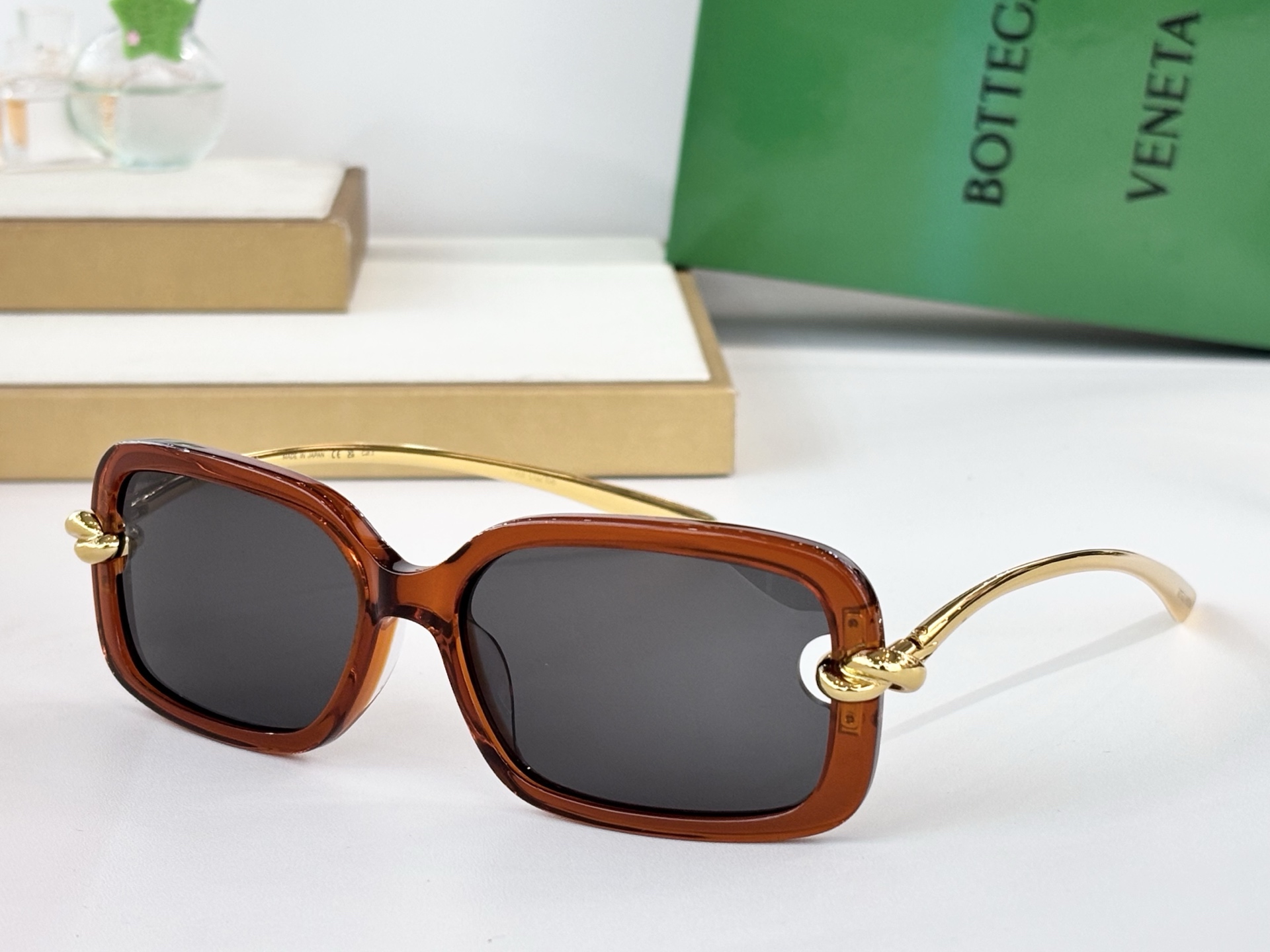 BOTTEGA VENET*Mod ：BV1439SSize ：56口14-145