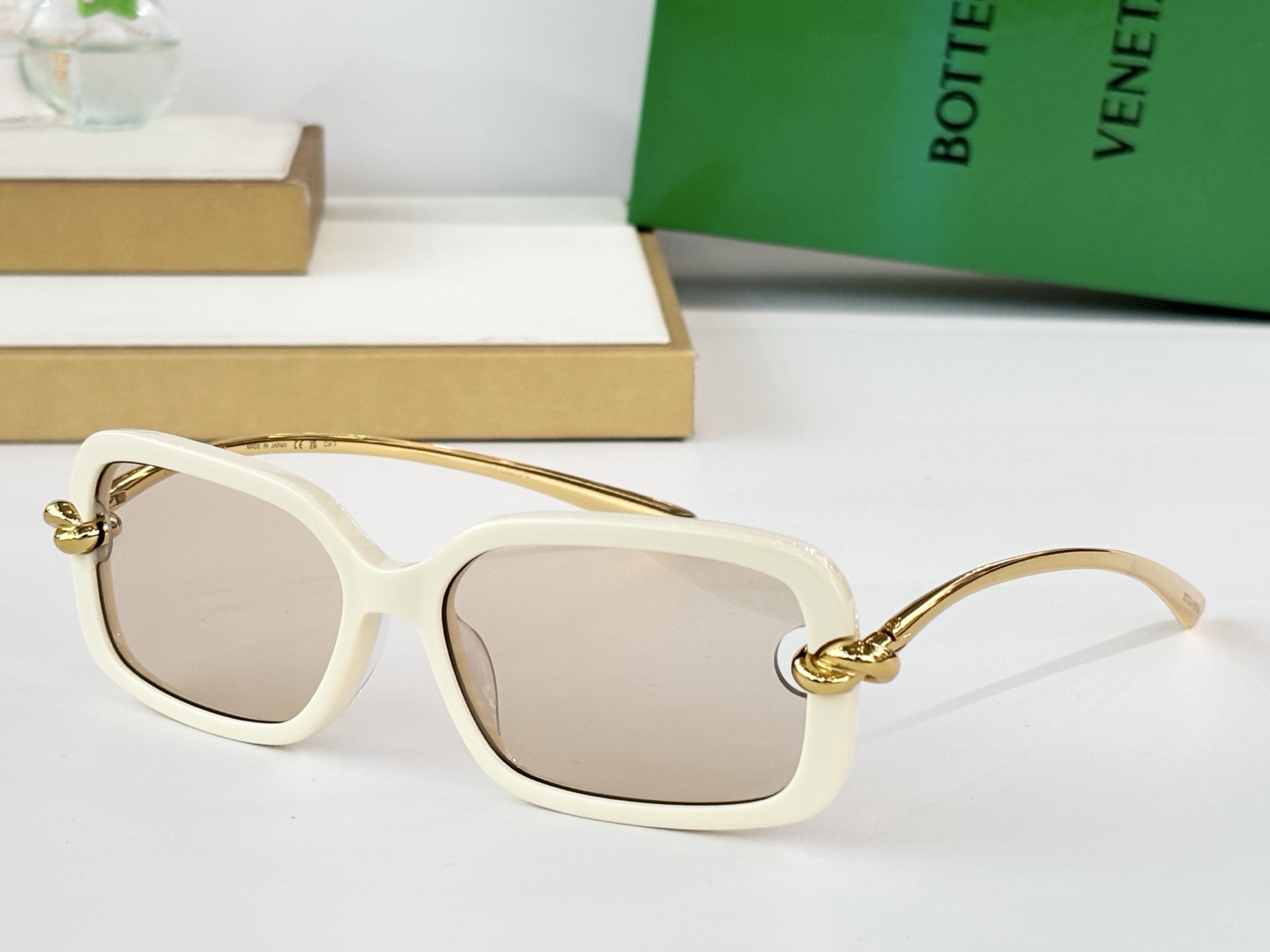 BOTTEGA VENET*Mod ：BV1439SSize ：56口14-145