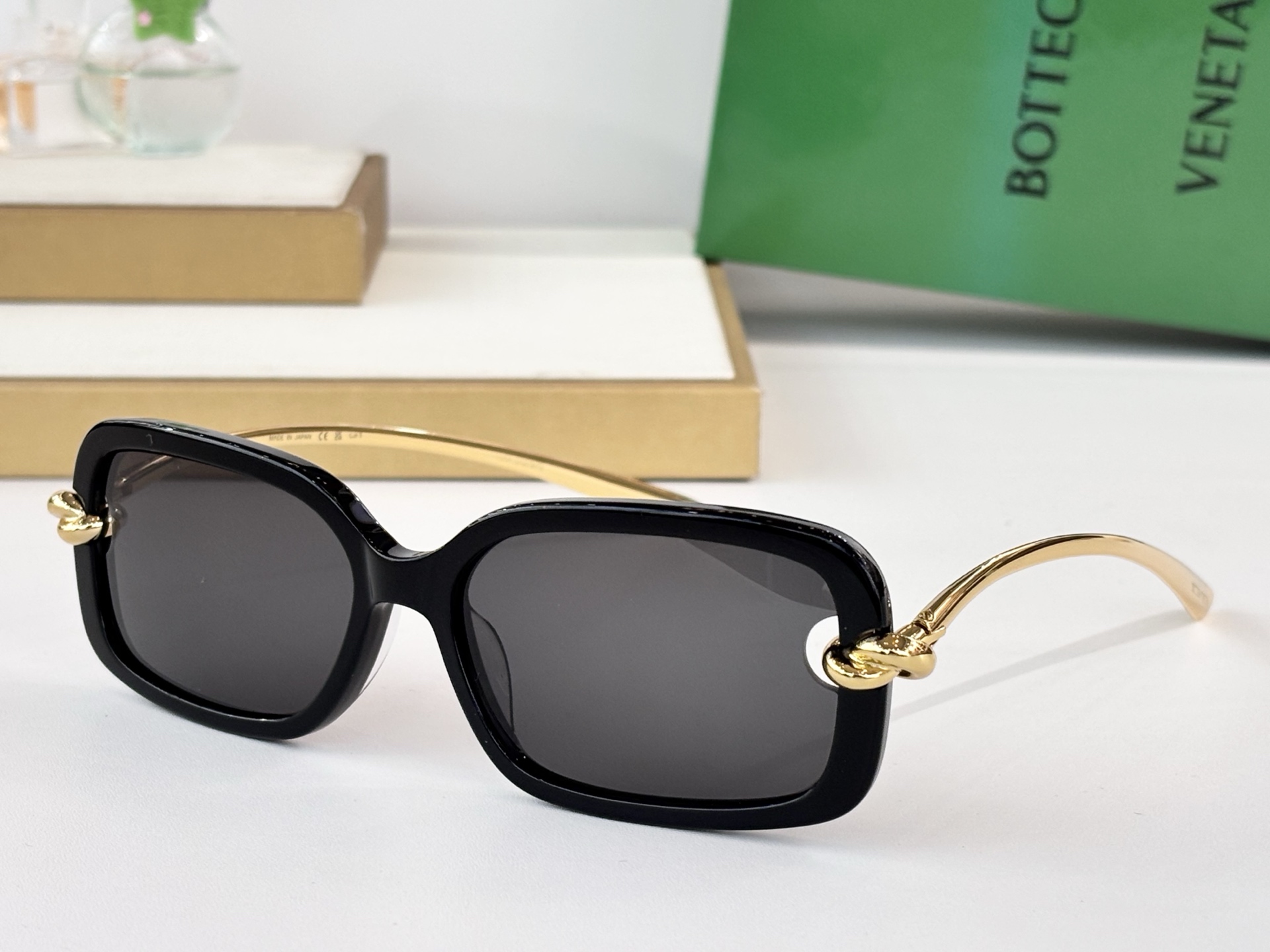 BOTTEGA VENET*Mod ：BV1439SSize ：56口14-145