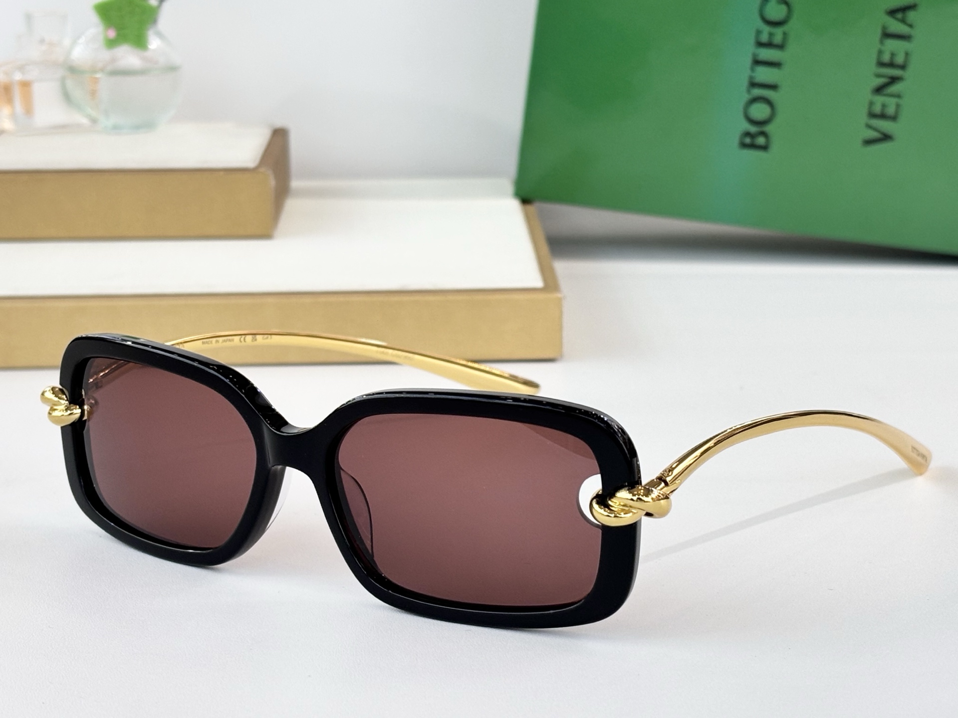 BOTTEGA VENET*Mod ：BV1439SSize ：56口14-145
