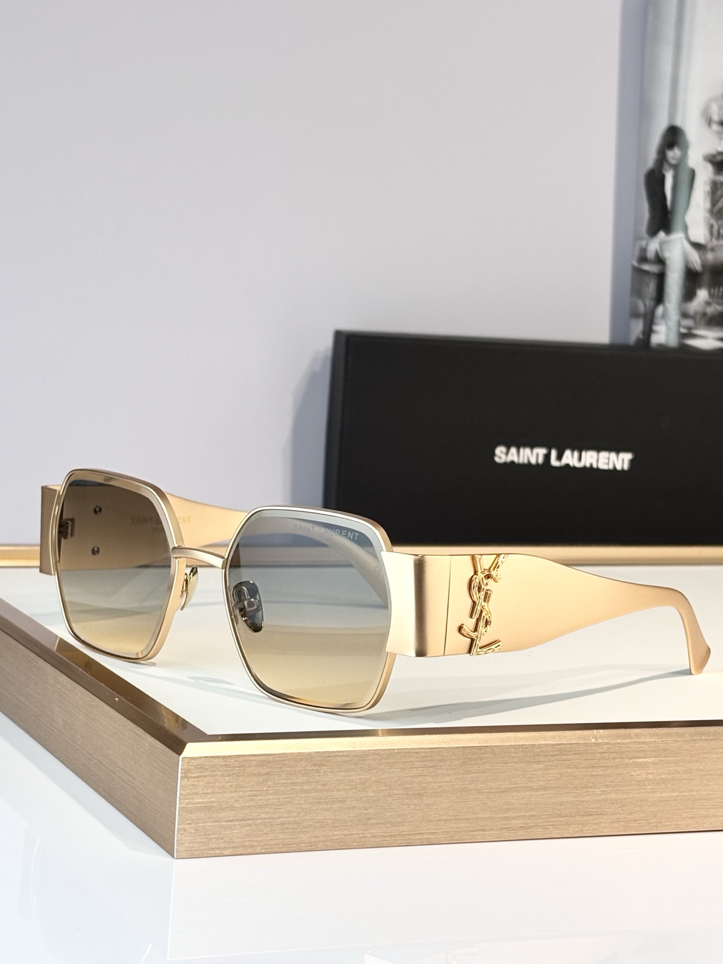 Saint LaurentMOD：SLM1721LSize：57口18-145