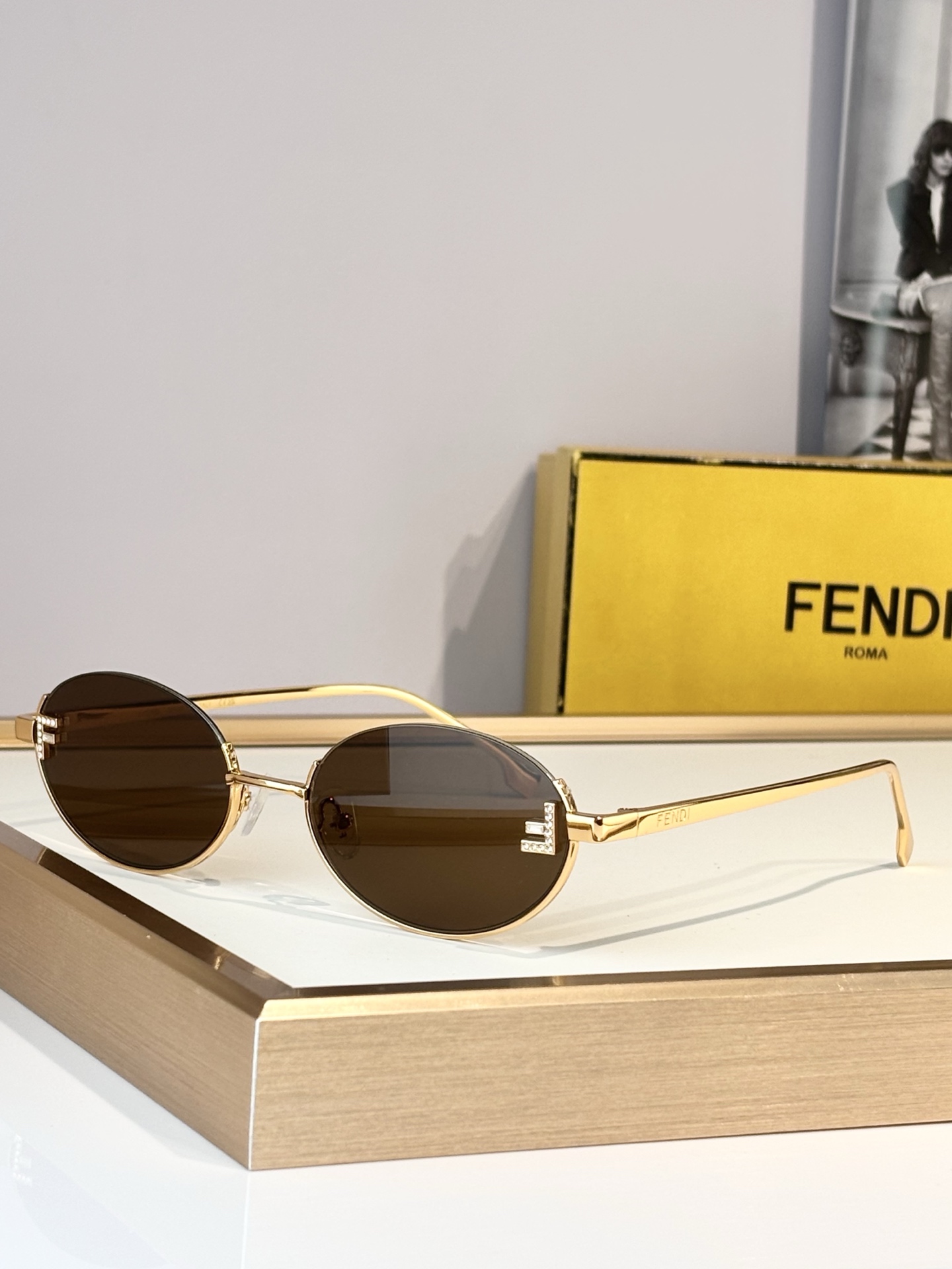 FENDIMOD：FF4103Size：55口19-145