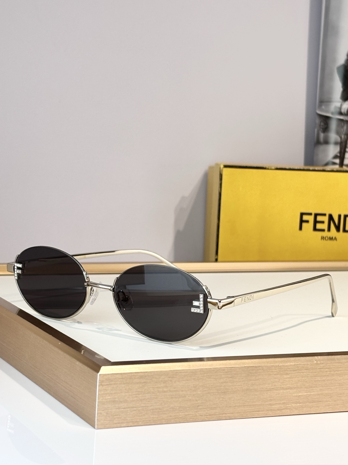 FENDIMOD：FF4103Size：55口19-145