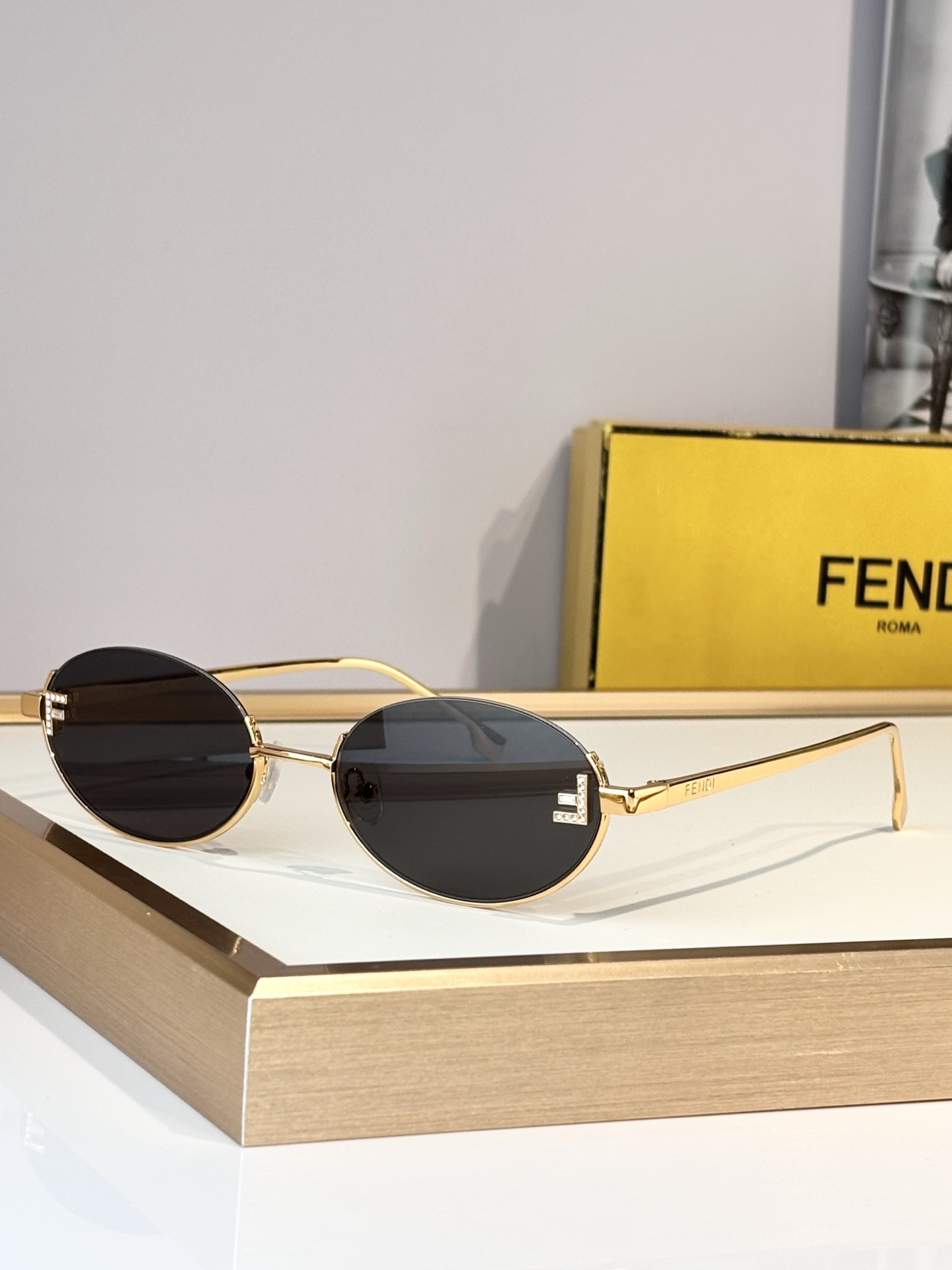 FENDIMOD：FF4103Size：55口19-145