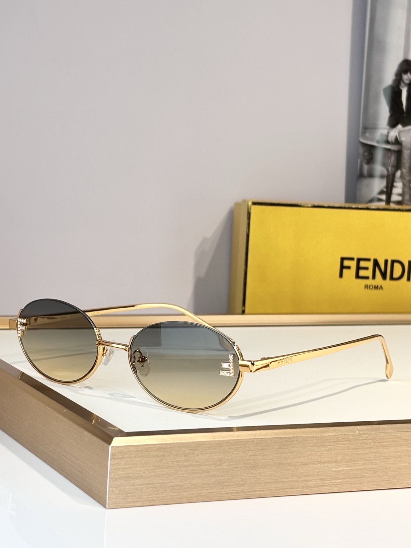 FENDIMOD：FF4103Size：55口19-145