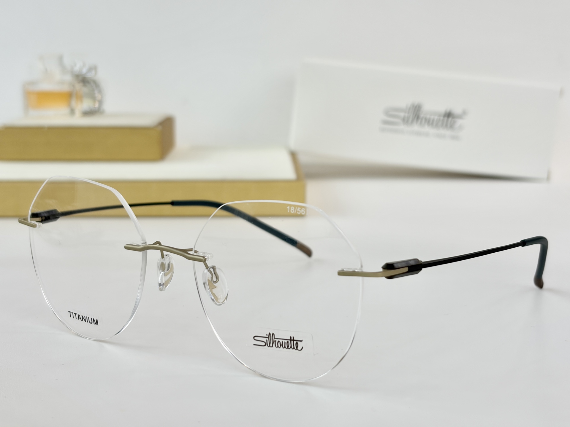 Silhouett*诗乐MODEL：5520SIZE：57口18-145TIANIUM