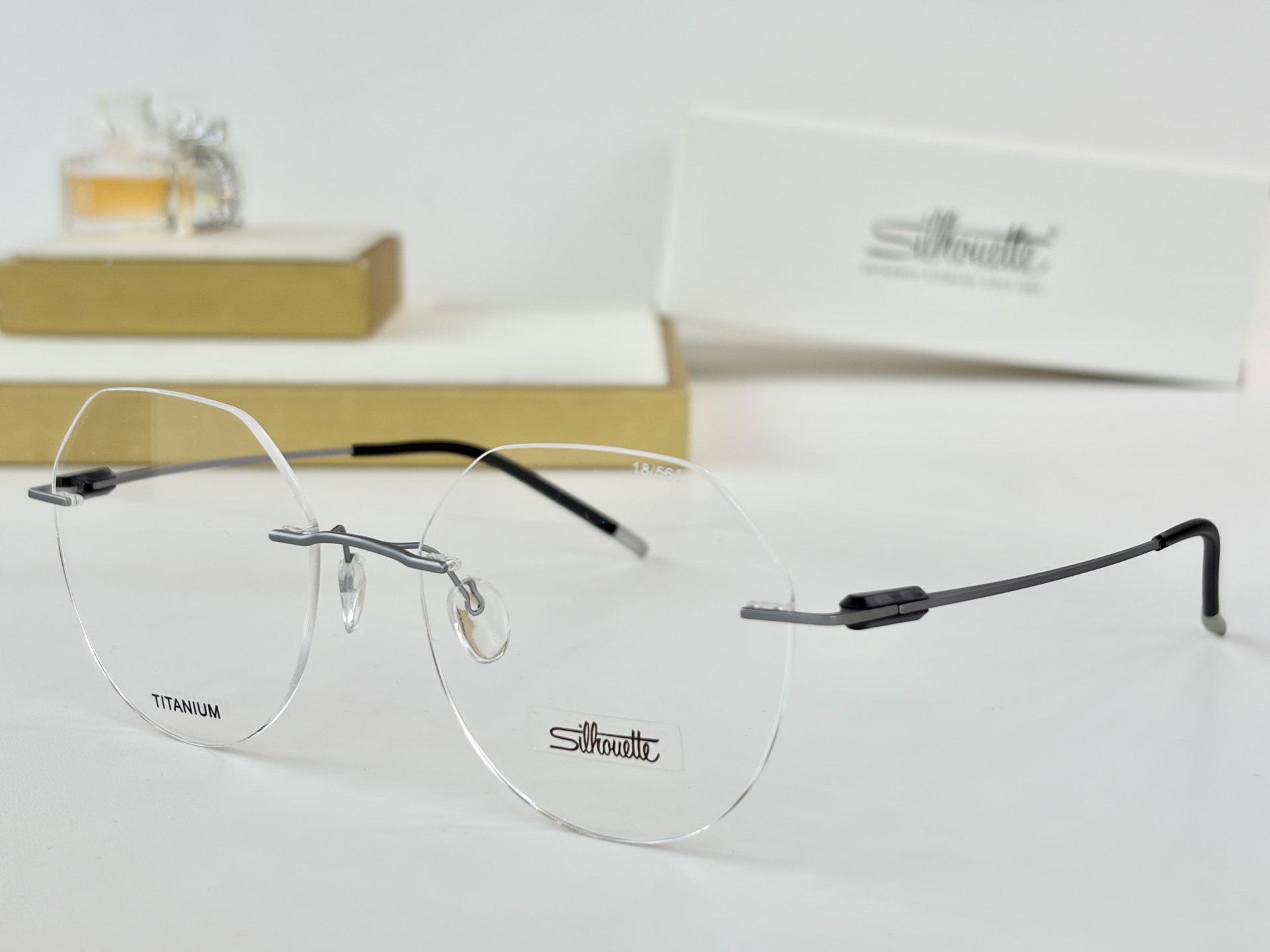 Silhouett*诗乐MODEL：5520SIZE：57口18-145TIANIUM