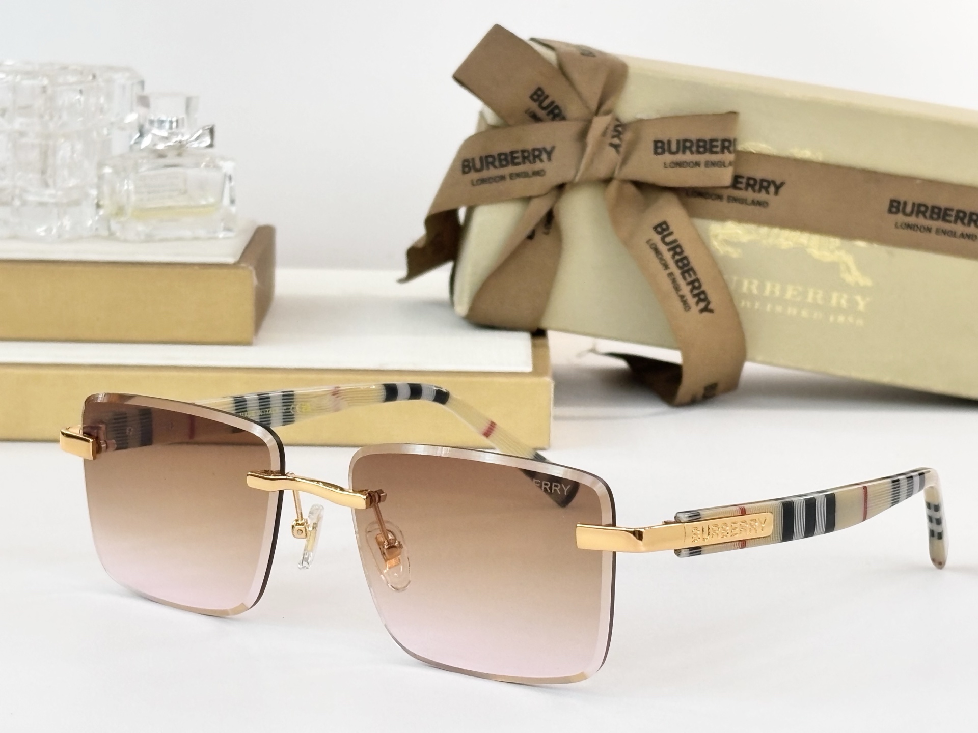 BURBERRYMOD：BE2244Size：59口17 145