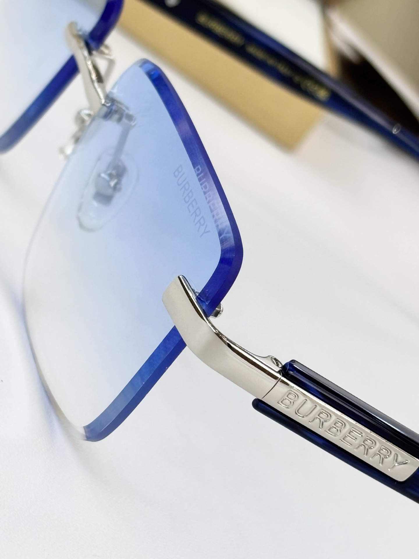 BURBERRYMOD：BE2244Size：59口17 145