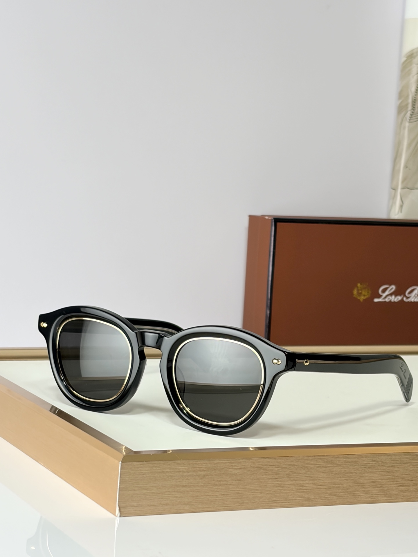 新颜色 Original quality 眼镜界“天花板” Loro Piana Mod:TRAVELLER SIZE: 新颜色 Original quality 眼镜界“天花板” Loro Piana Mod:TRAVELLER SIZE: