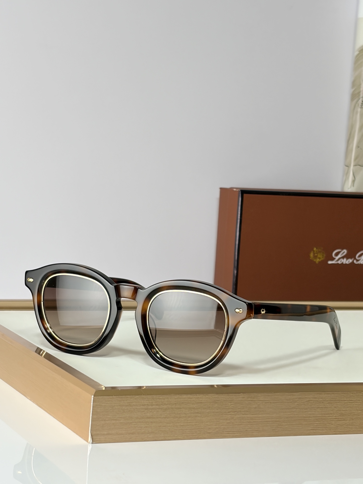 新颜色 Original quality 眼镜界“天花板” Loro Piana Mod:TRAVELLER SIZE: 新颜色 Original quality 眼镜界“天花板” Loro Piana Mod:TRAVELLER SIZE: