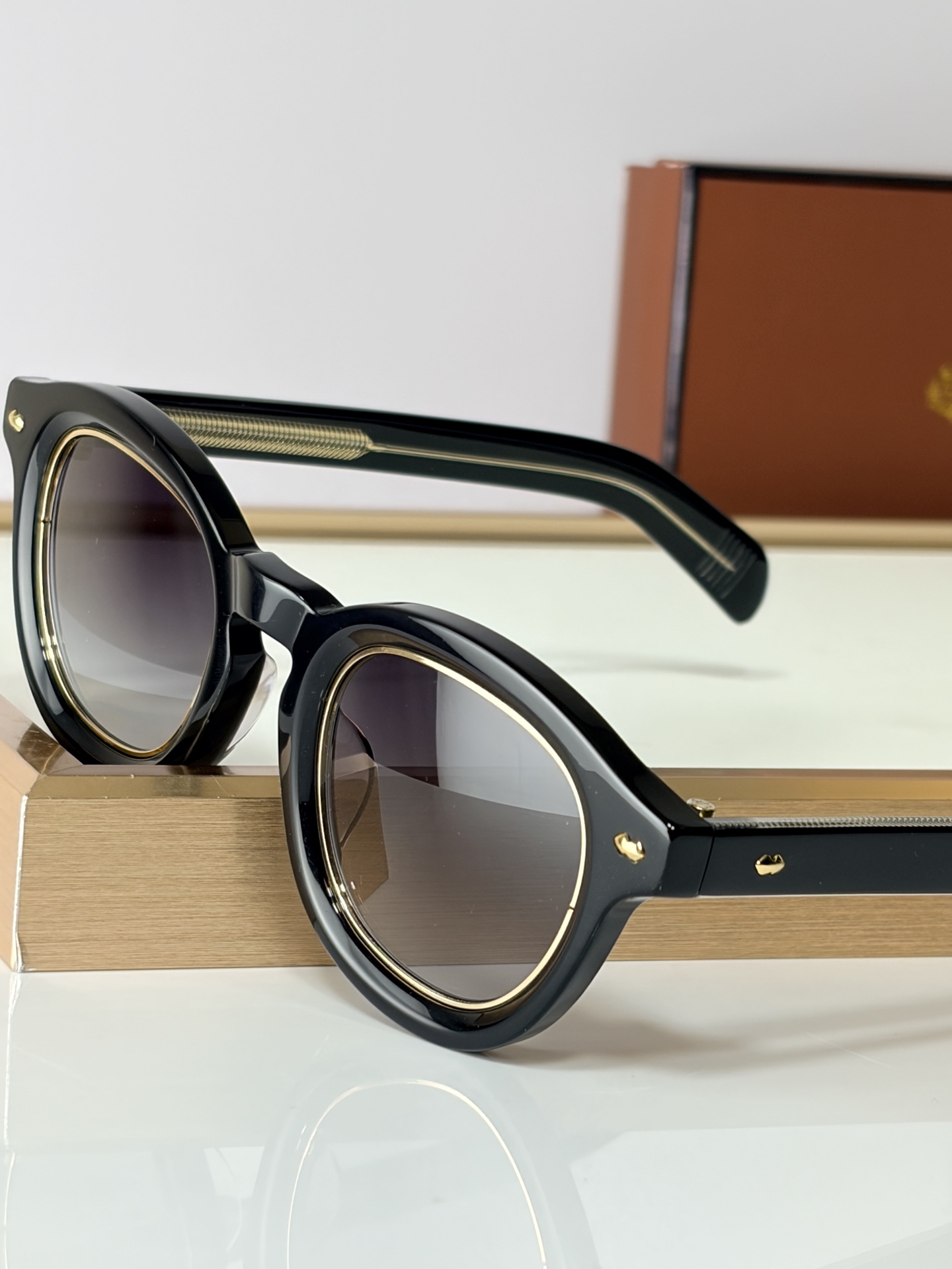 新颜色 Original quality 眼镜界“天花板” Loro Piana Mod:TRAVELLER SIZE: 新颜色 Original quality 眼镜界“天花板” Loro Piana Mod:TRAVELLER SIZE: