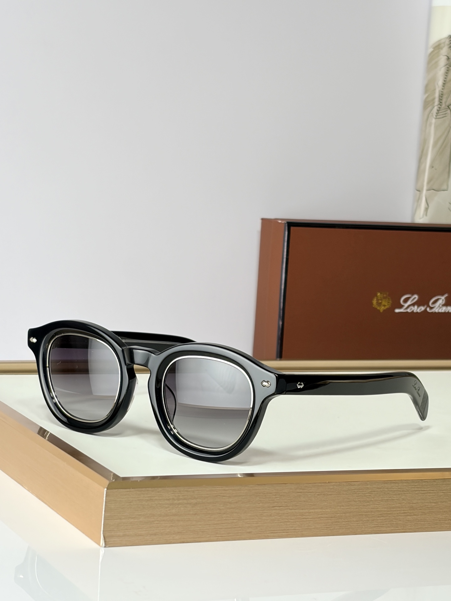 新颜色 Original quality 眼镜界“天花板” Loro Piana Mod:TRAVELLER SIZE: 新颜色 Original quality 眼镜界“天花板” Loro Piana Mod:TRAVELLER SIZE: