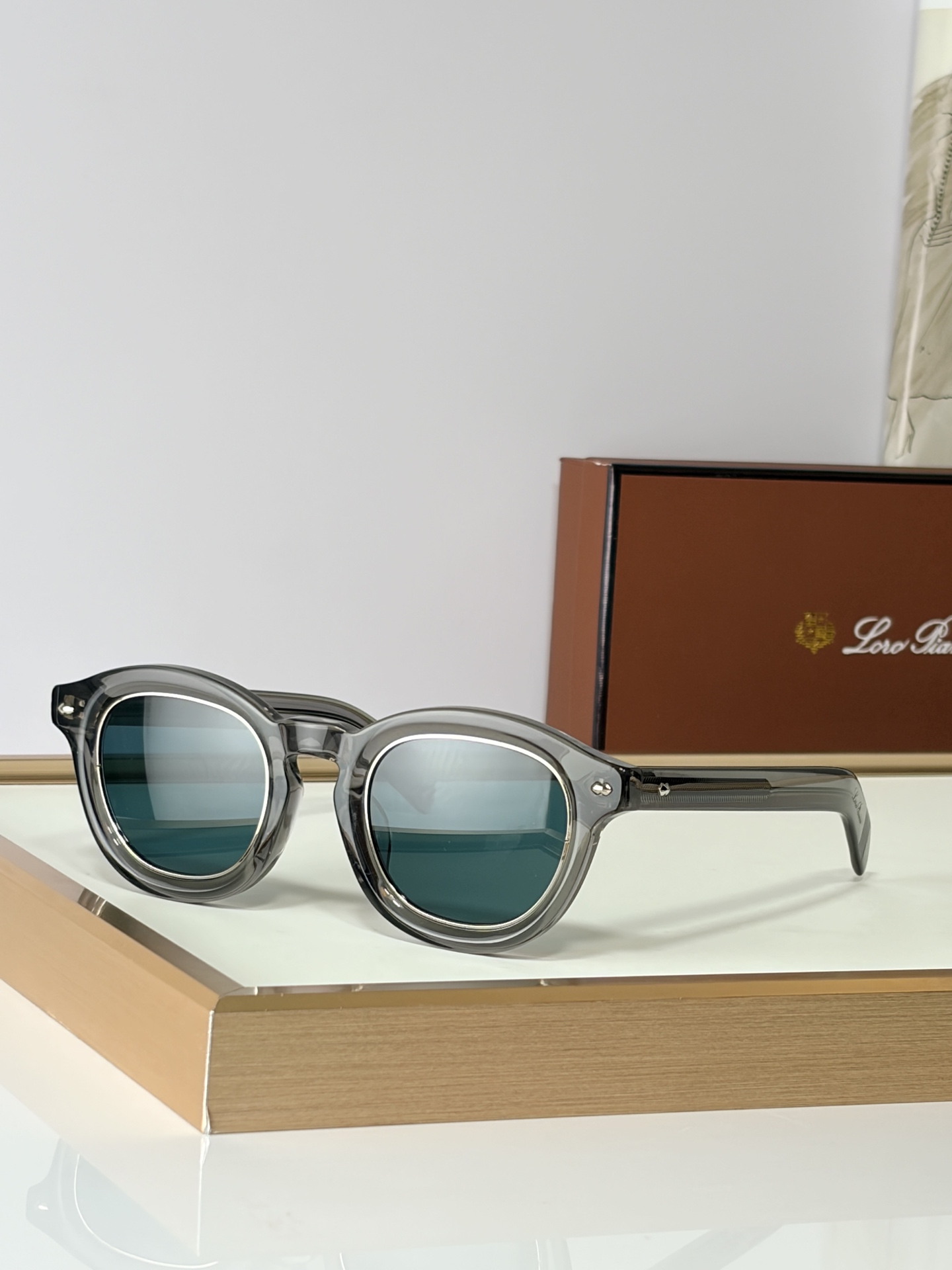 新颜色 Original quality 眼镜界“天花板” Loro Piana Mod:TRAVELLER SIZE: 新颜色 Original quality 眼镜界“天花板” Loro Piana Mod:TRAVELLER SIZE: