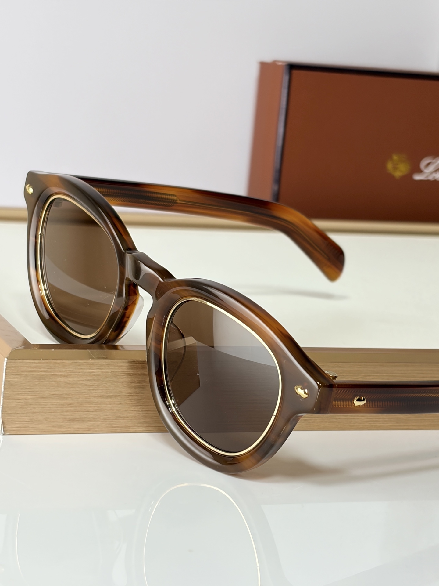新颜色 Original quality 眼镜界“天花板” Loro Piana Mod:TRAVELLER SIZE: 新颜色 Original quality 眼镜界“天花板” Loro Piana Mod:TRAVELLER SIZE:
