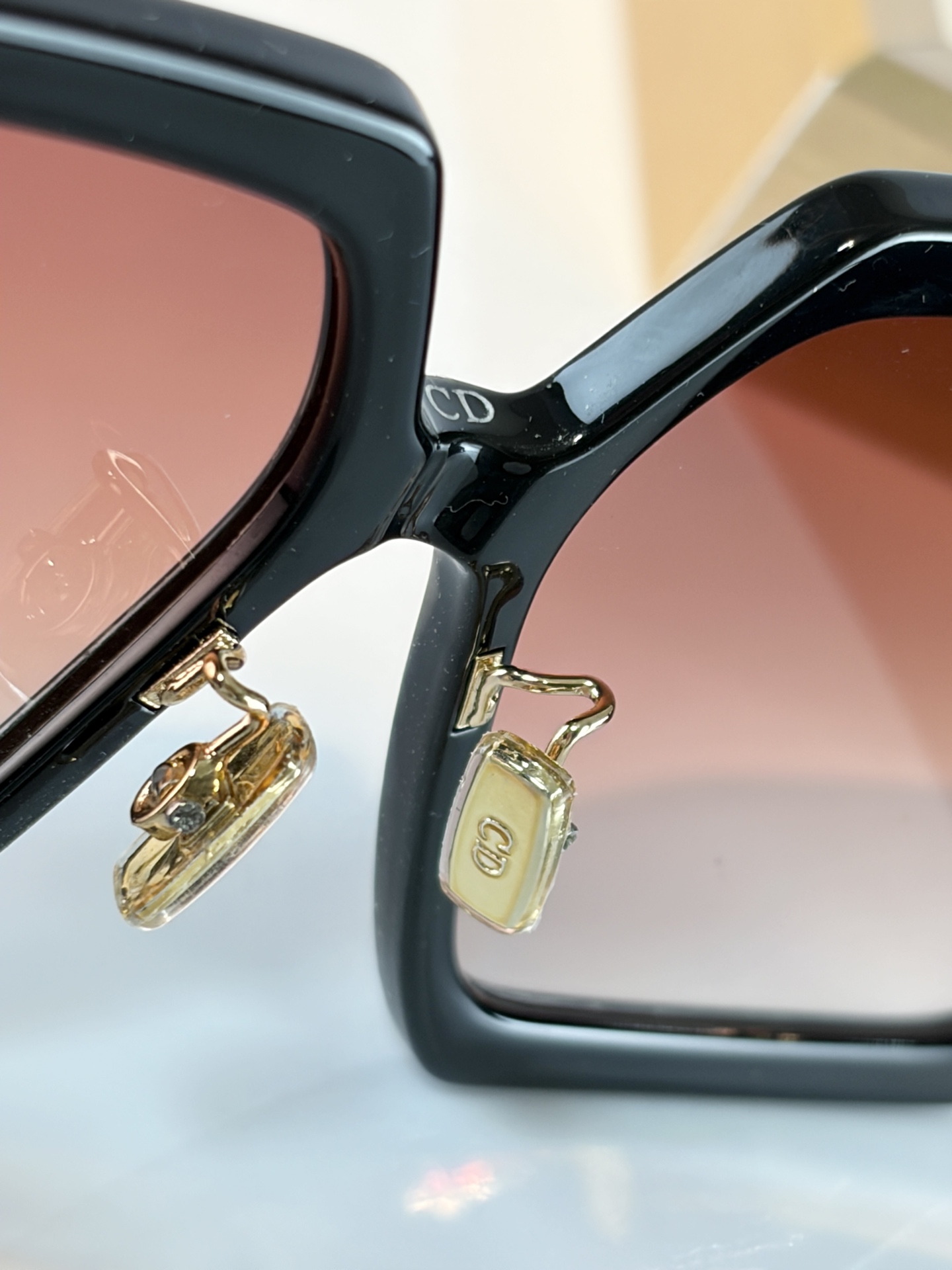 Dior DIORSOLAR S1U