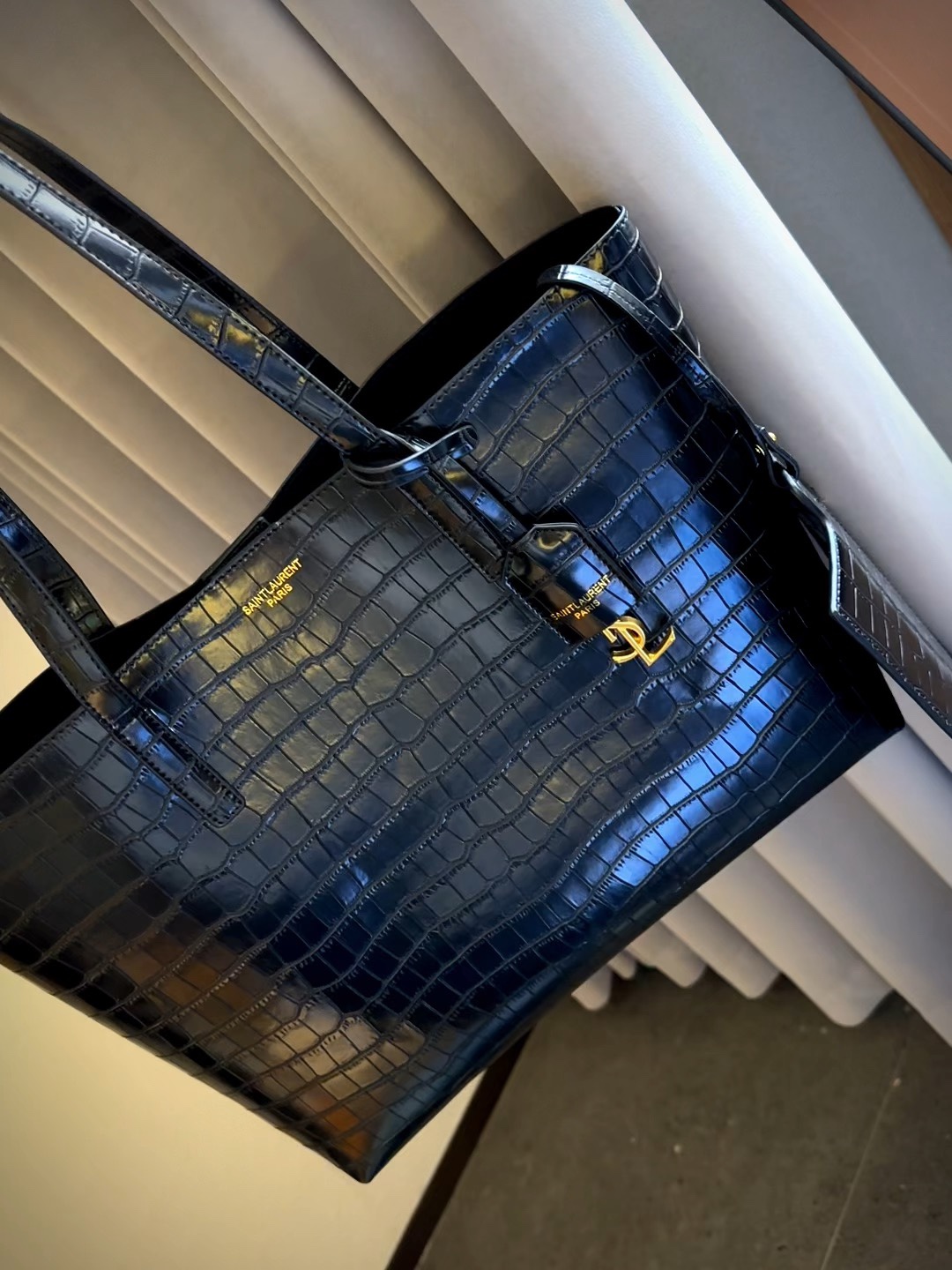 Yves Saint Laurent Buy Handbags Tote Bags Luxury 2023
