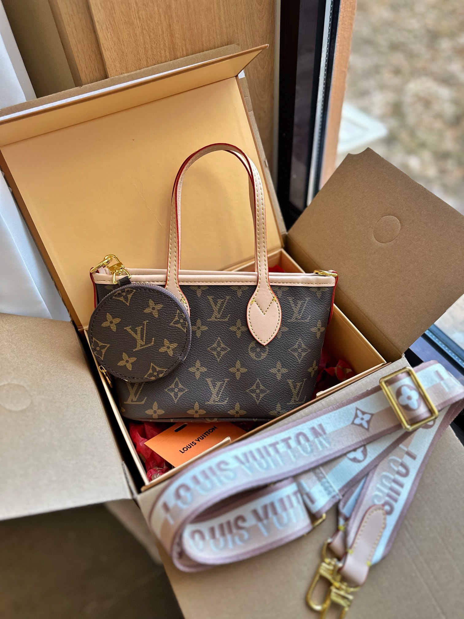 Louis Vuitton LV Neverfull Handbags Tote Bags Fashion Replica
