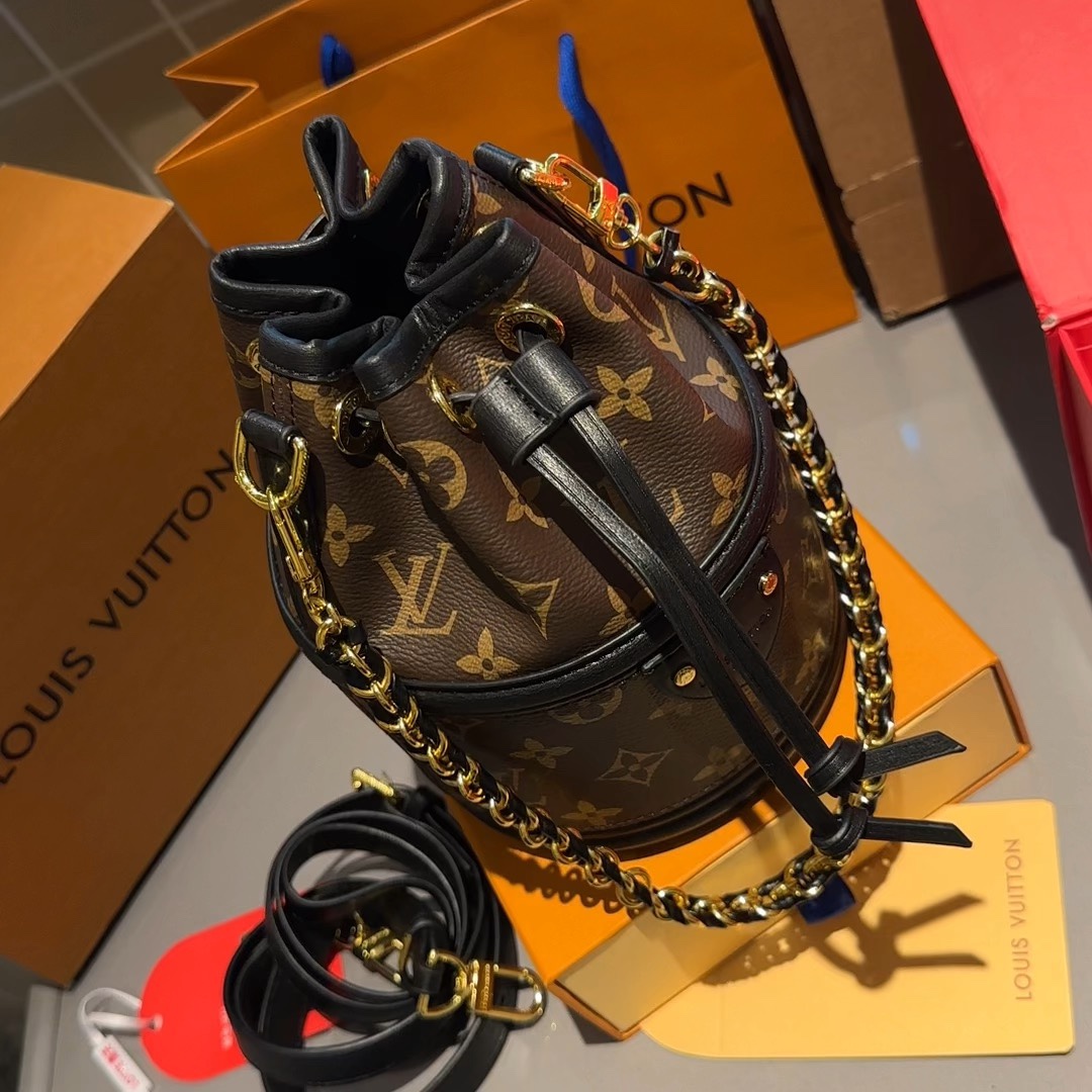 Louis Vuitton Bucket Bags Chains
