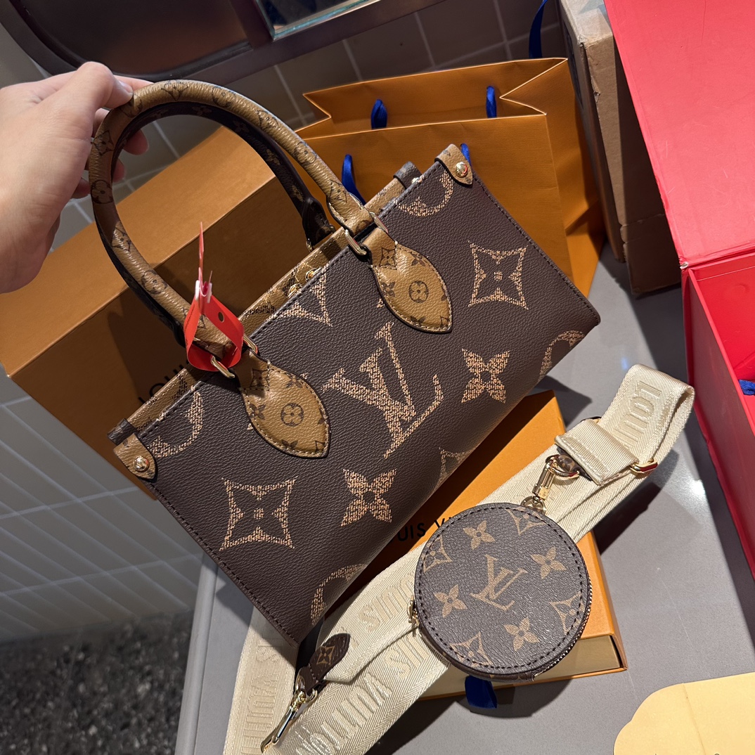 Louis Vuitton LV Onthego Online
 Tote Bags Cowhide Mini