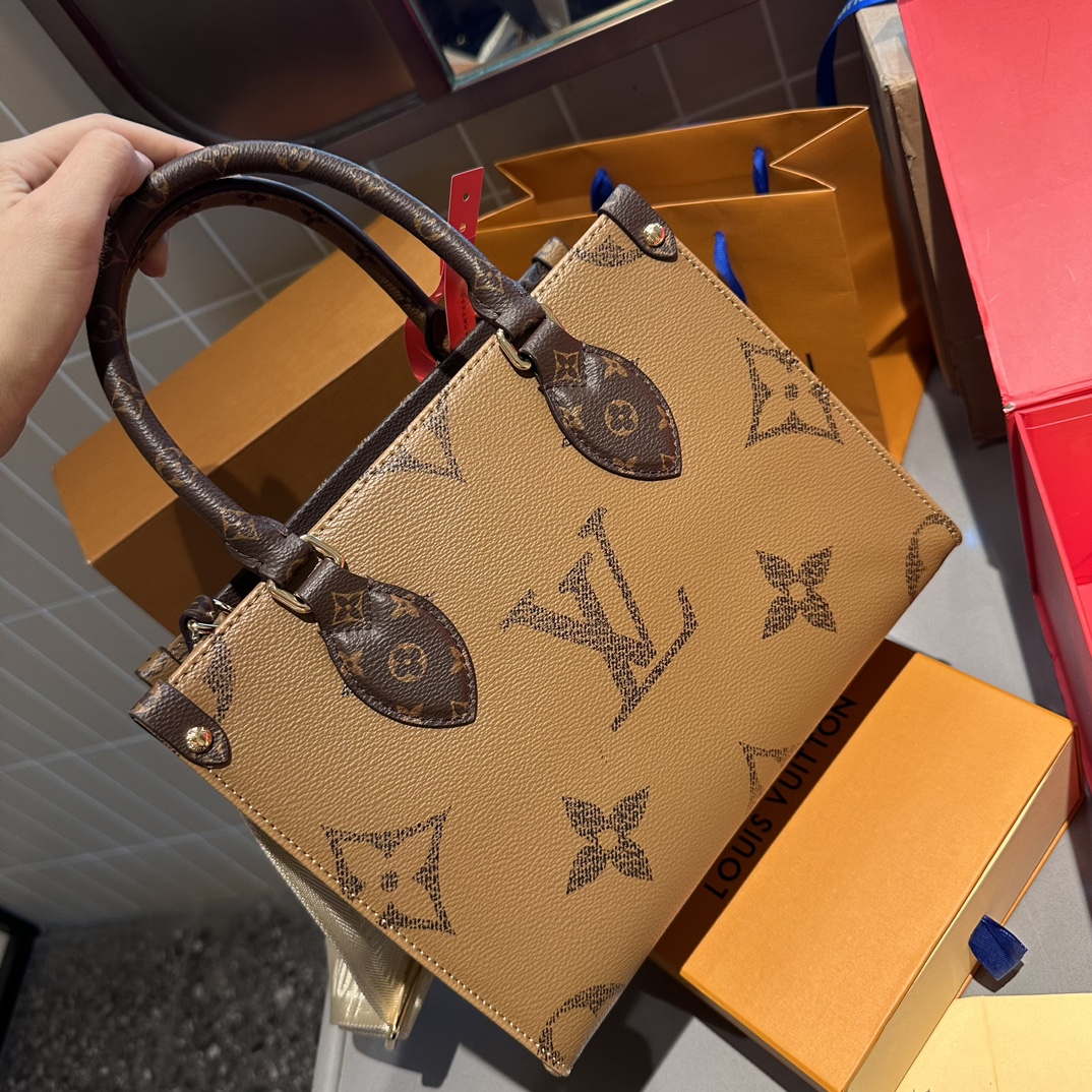 Louis Vuitton LV Onthego Tote Bags Cowhide Mini