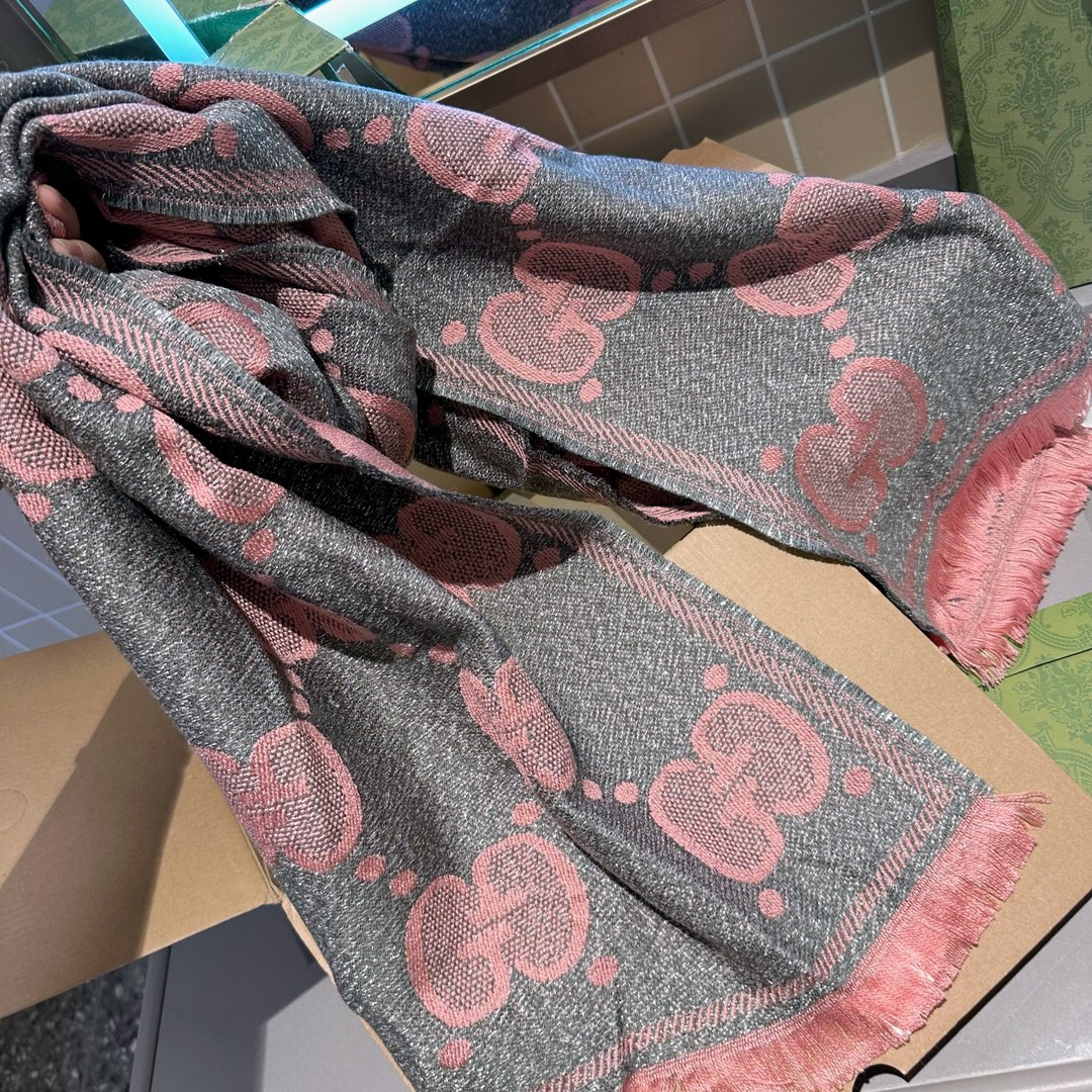 Gucci Scarf First Top
 Black Grey Wool