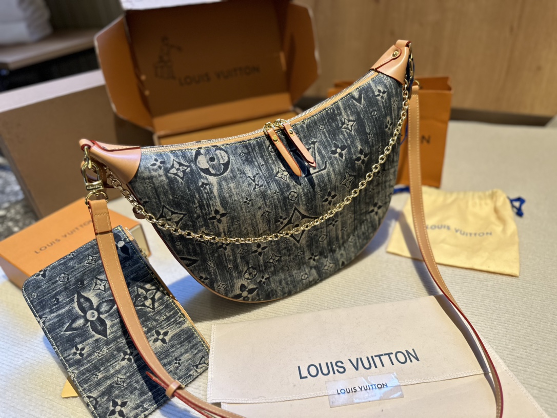 Louis Vuitton Crossbody & Shoulder Bags Underarm