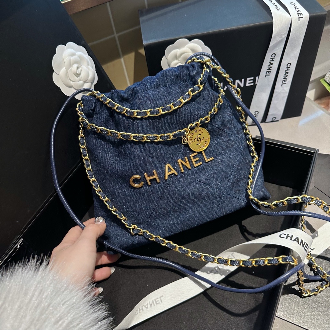 Chanel Crossbody & Shoulder Bags Buy Luxury 2023
 Mini