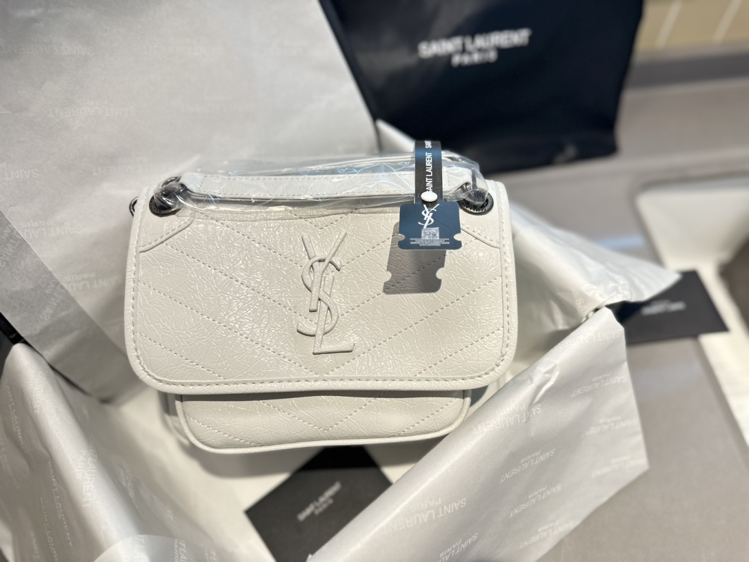 Yves Saint Laurent YSL Niki Sacs À Bandoulière & À Épaule Grosses soldes
 Cuir de vache Peau foetale La chaîne