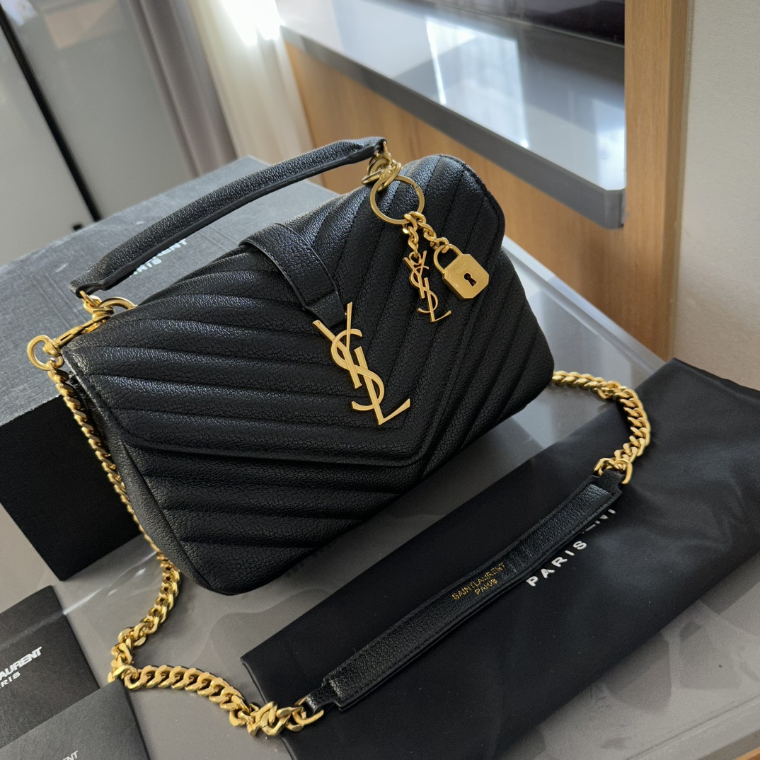 Yves Saint Laurent Sacs À Bandoulière & À Épaule Sacs Besace Cuir de vache Peau chèvre mouton La chaîne