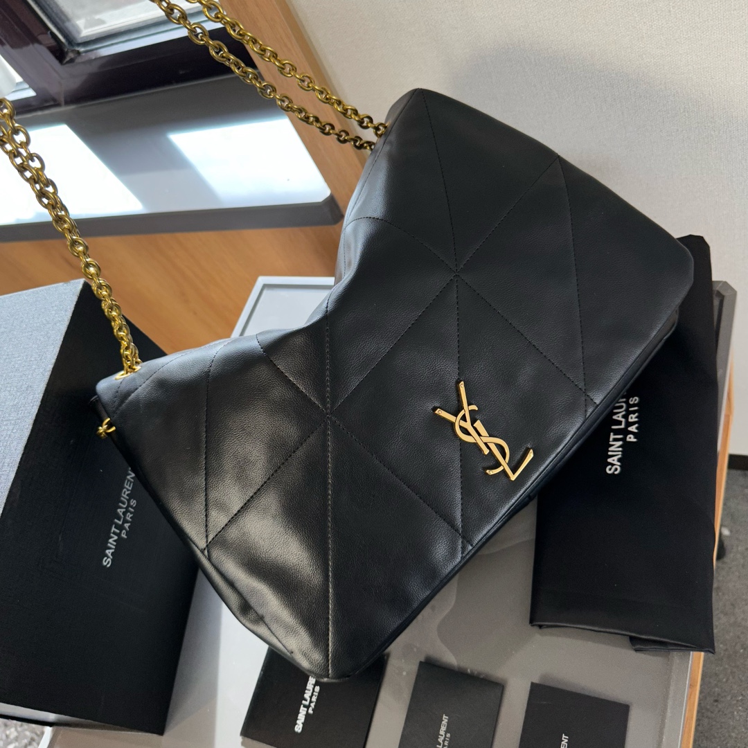 Yves Saint Laurent Les répliques
 Sacs Cabas