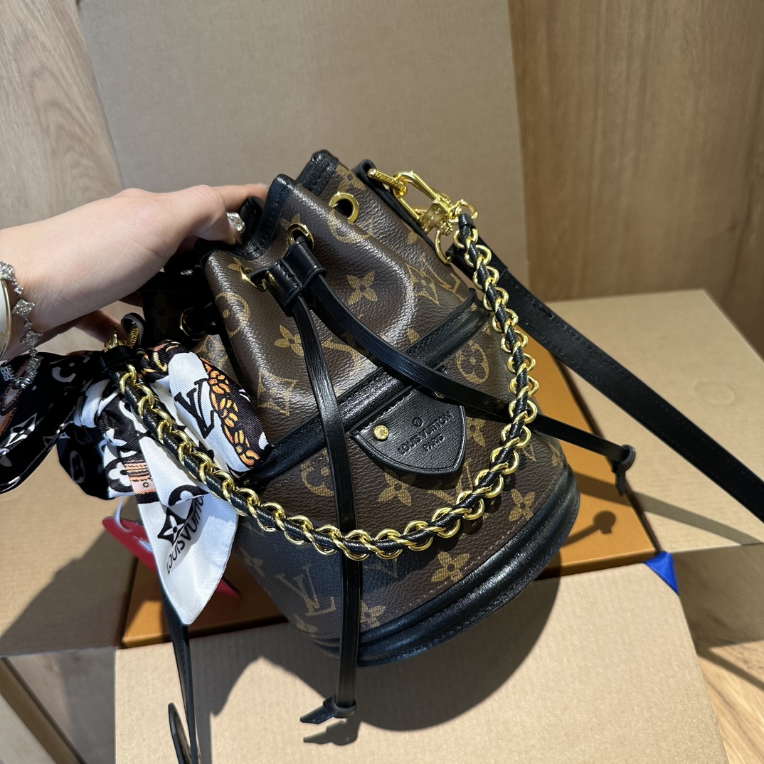 CHANEL Leather One Shoulder Bag Shoulder Strap 0205b