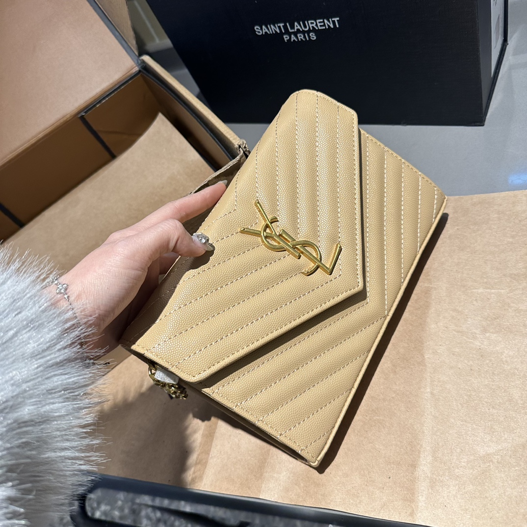 Yves Saint Laurent Sacs À Bandoulière & À Épaule Qualité des produits la plus élevée
 Enveloppe