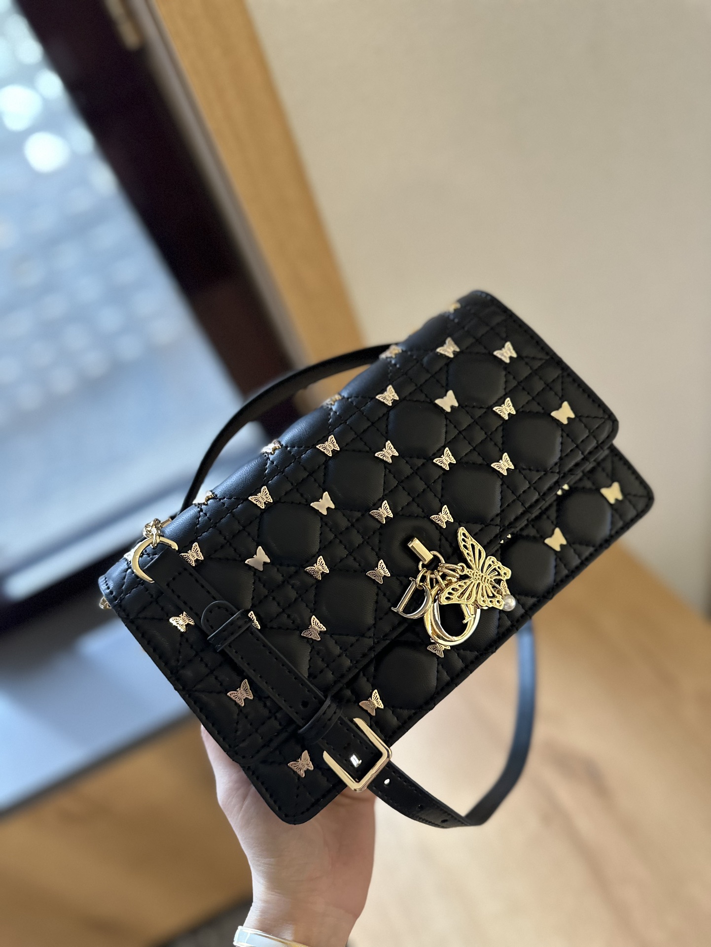 CHANEL octagon chain shoulder bag black