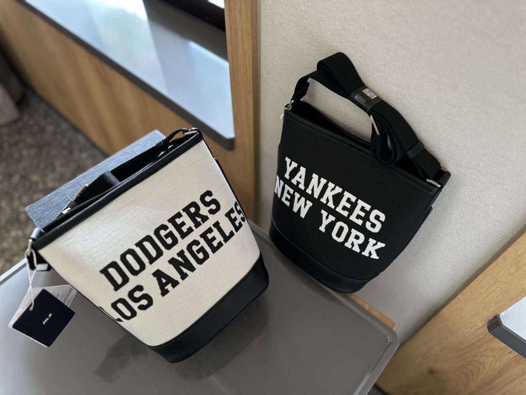 MLB Box Wrapper: Versatile, Lightweight, and Spacious Backpack for Daily Commuting - 图片 7